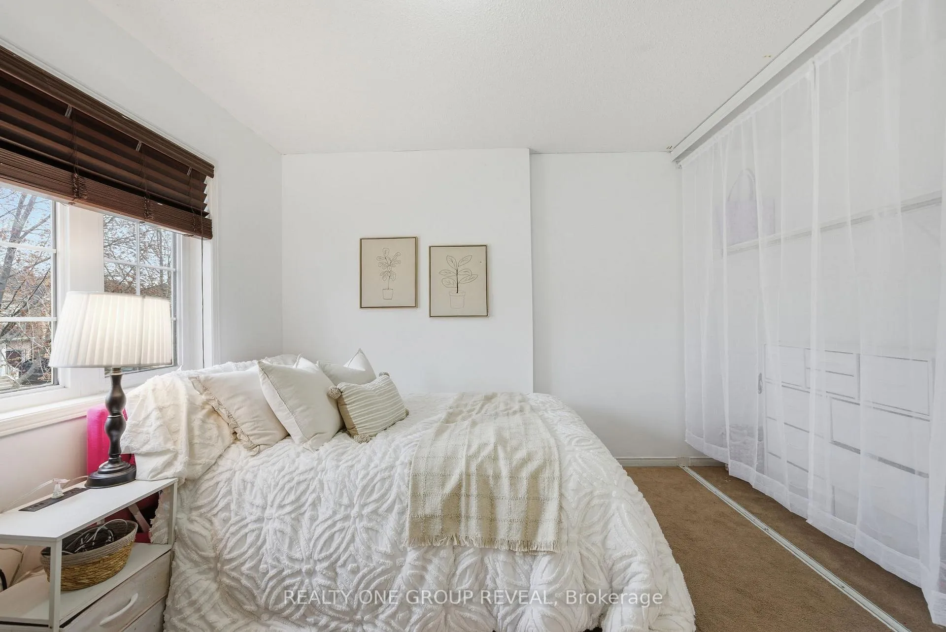 Photo 25 of 910 Taggart Crescent, Oshawa, Pinecrest — HOMEH