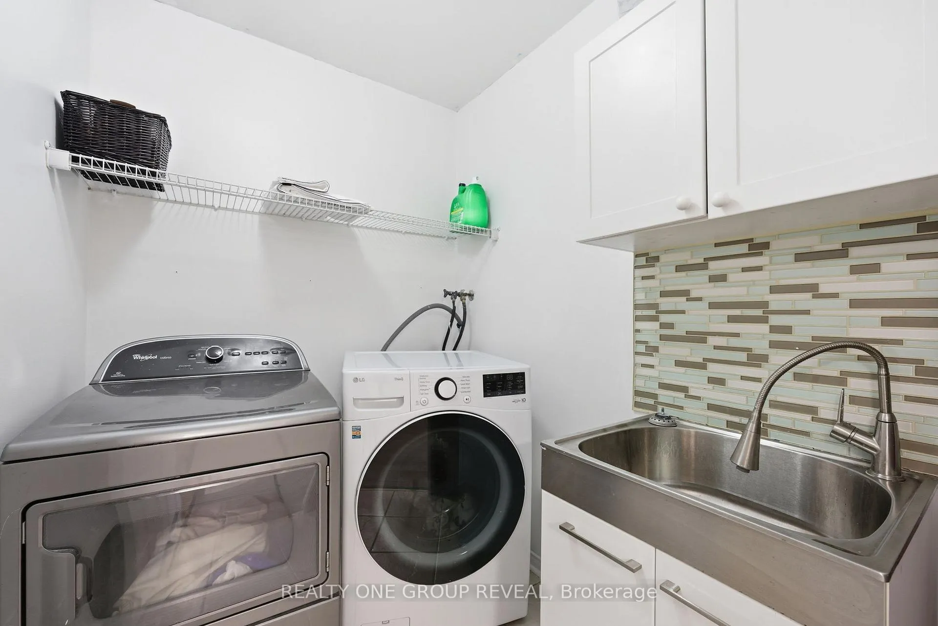 Photo 33 of 910 Taggart Crescent, Oshawa, Pinecrest — HOMEH