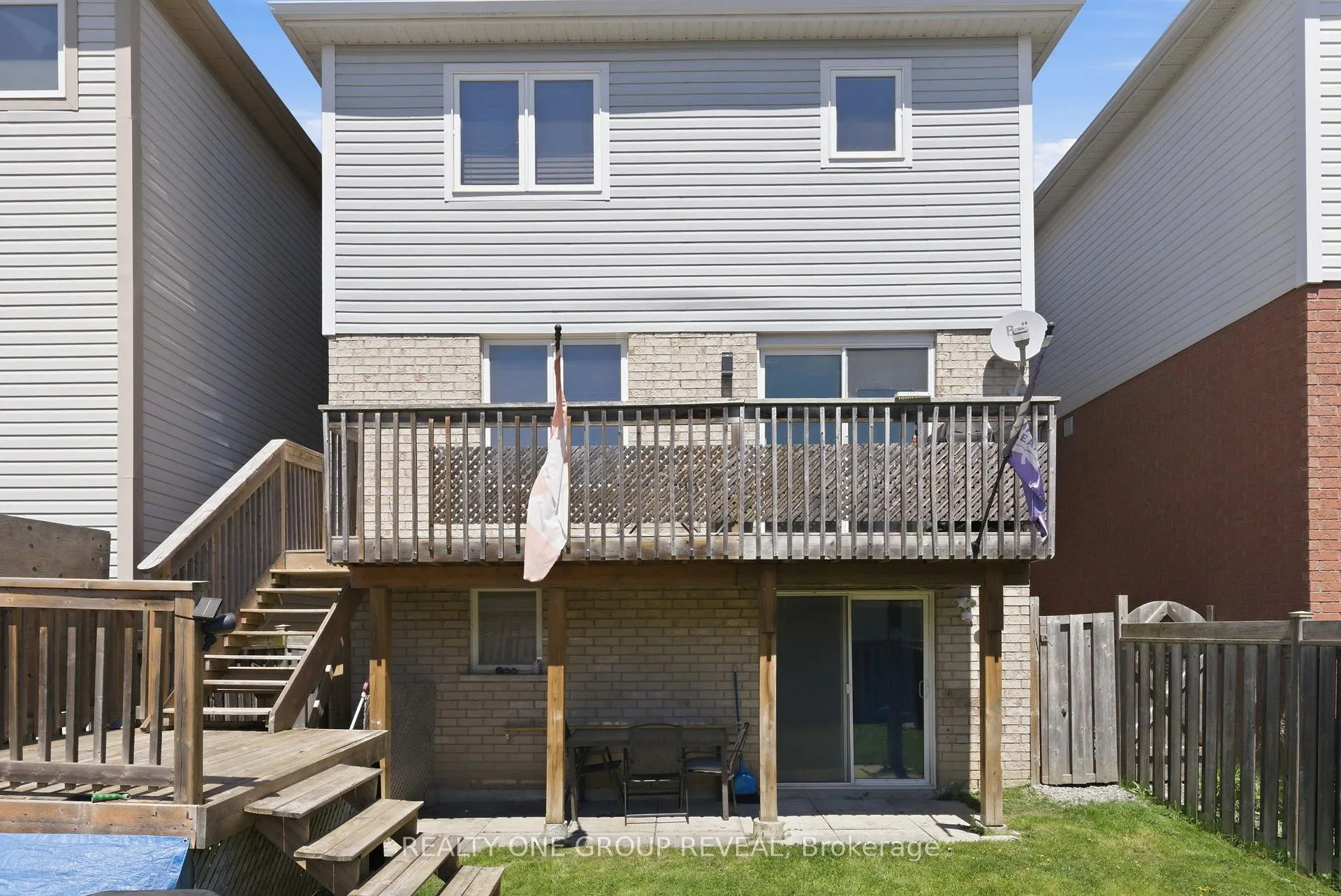 Photo 42 of 910 Taggart Crescent, Oshawa, Pinecrest — HOMEH