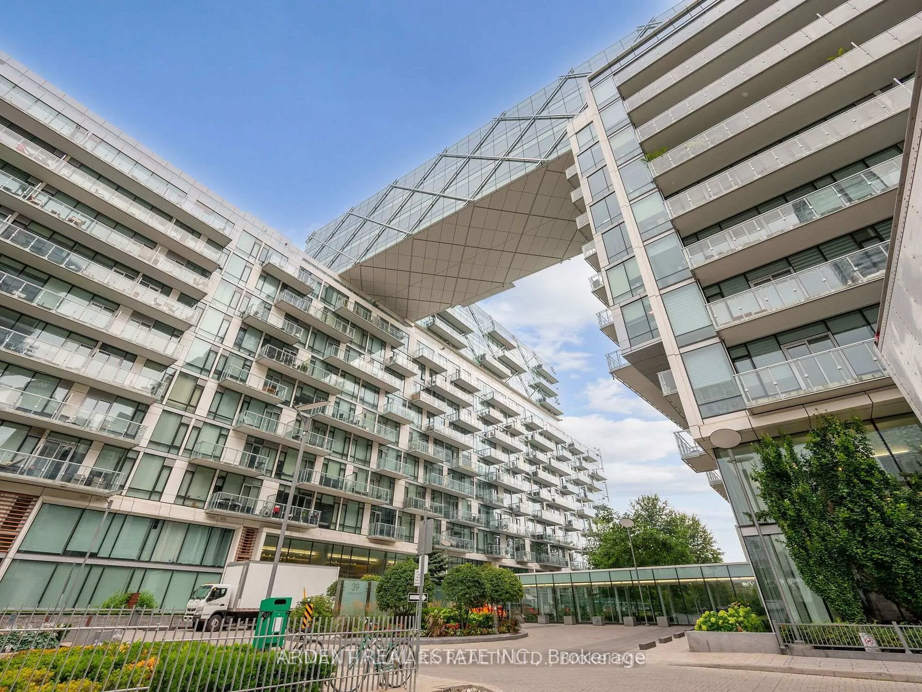 Photo 1 of Unit 824, 39 Queens Quay E, Toronto, Waterfront Communities — HOMEH