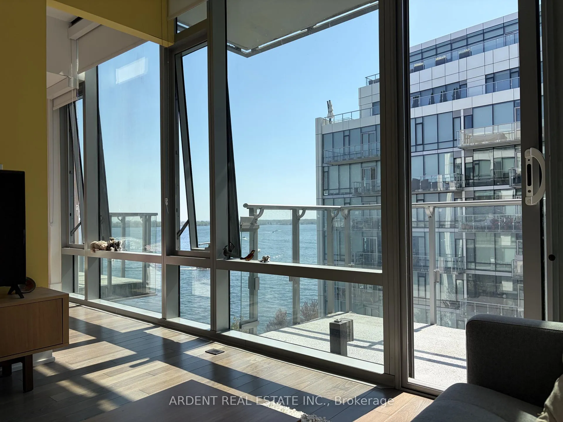 Photo 13 of Unit 824, 39 Queens Quay E, Toronto, Waterfront Communities — HOMEH
