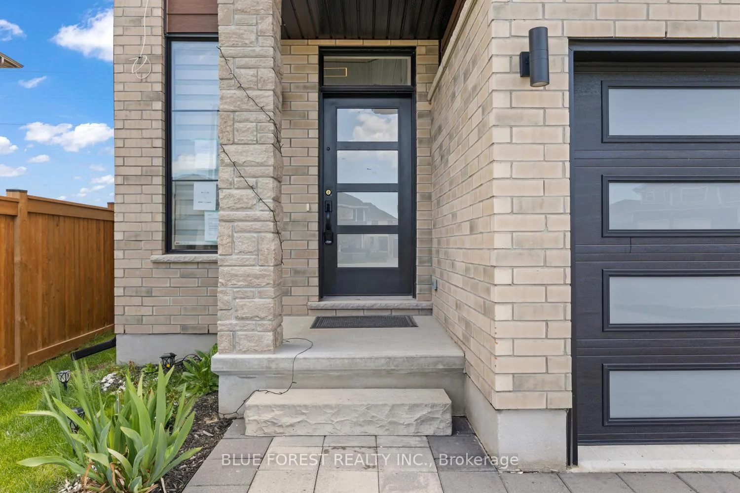 Photo 4 of 37 Evylean Court, St. Thomas — HOMEH