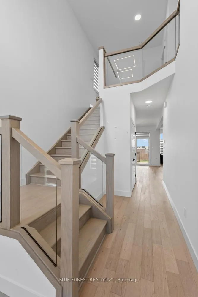 Photo 7 of 37 Evylean Court, St. Thomas — HOMEH