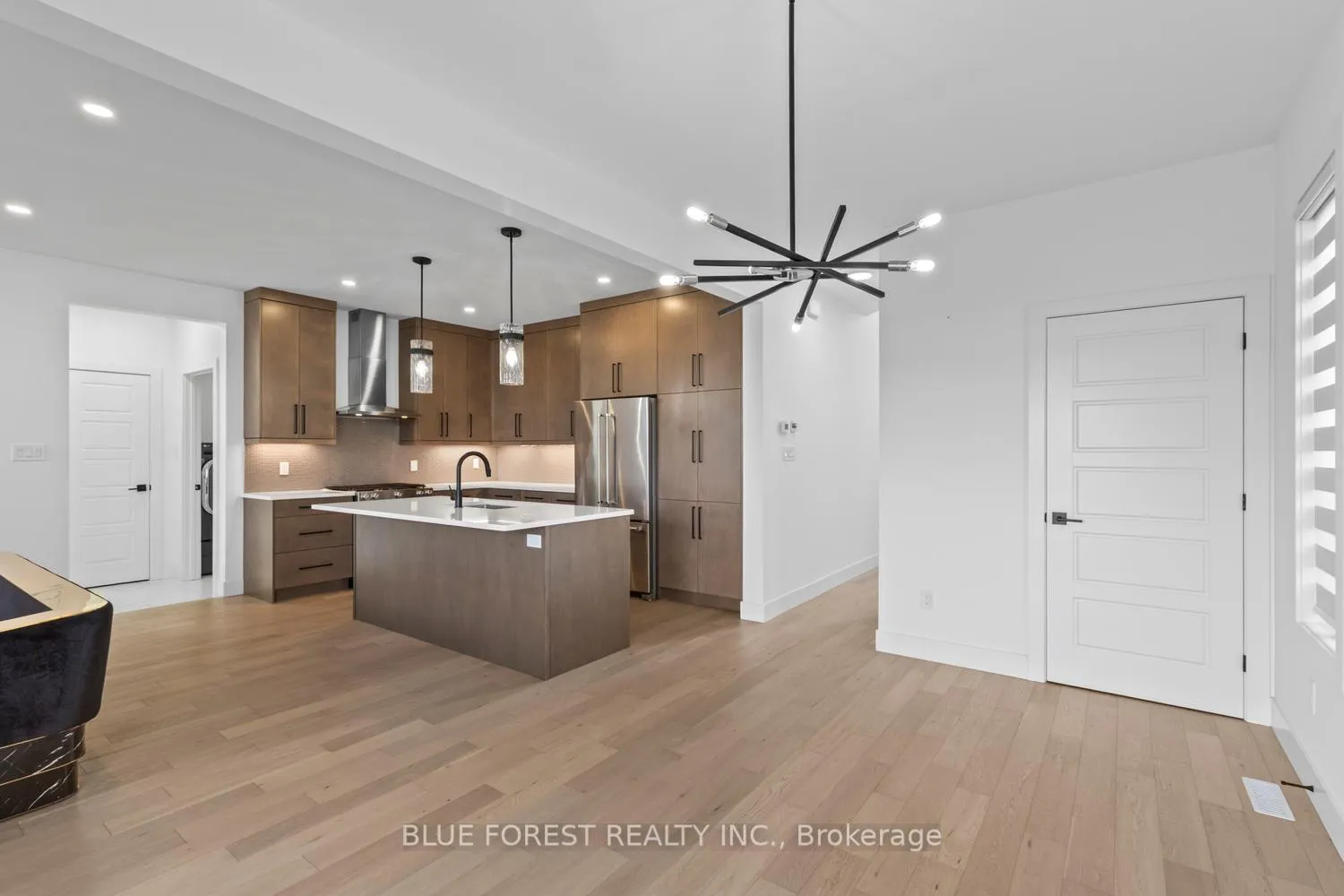 Photo 10 of 37 Evylean Court, St. Thomas — HOMEH
