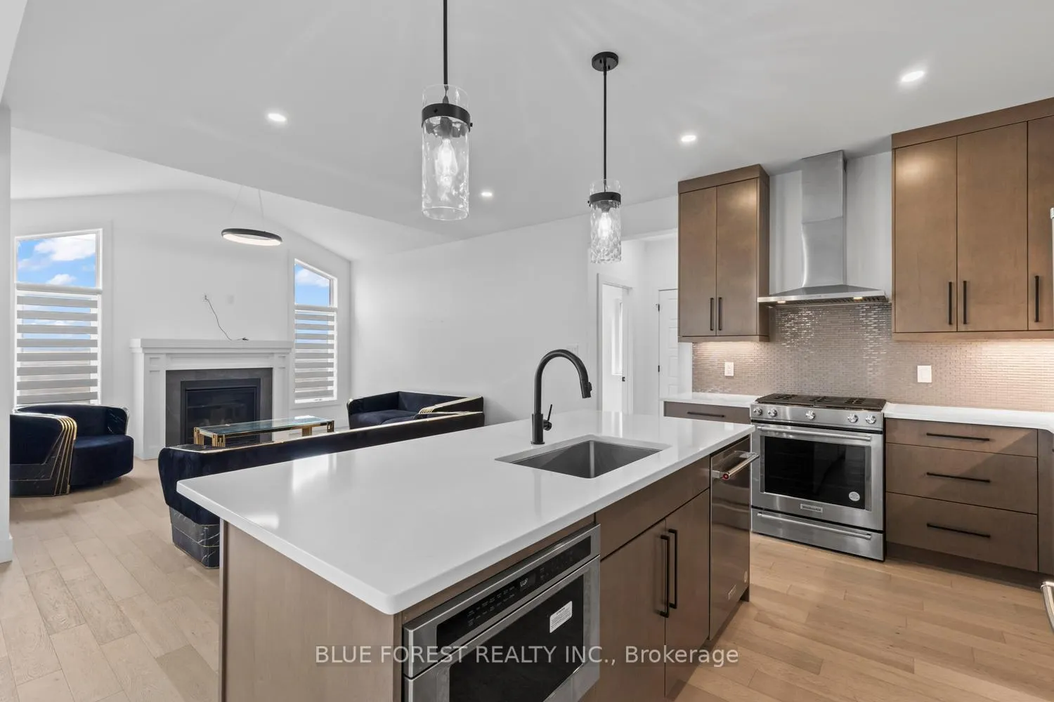 Photo 13 of 37 Evylean Court, St. Thomas — HOMEH
