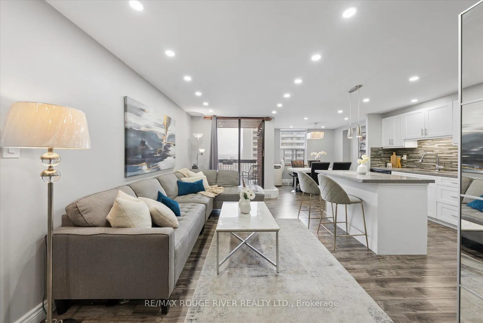 Photo 9 of Unit 907, 90 Ling Road, Scarborough, West Hill — HOMEH