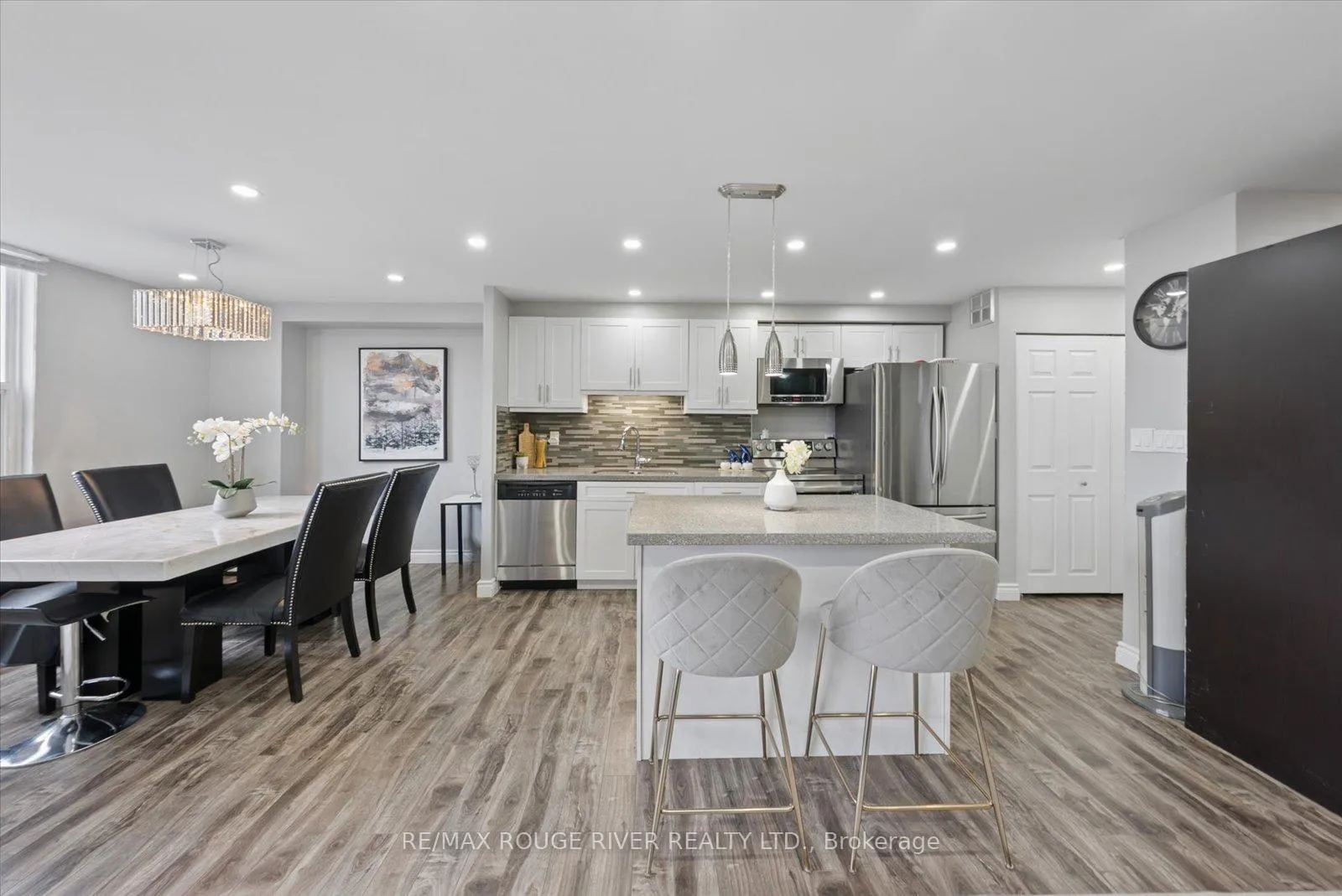 Photo 13 of Unit 907, 90 Ling Road, Scarborough, West Hill — HOMEH