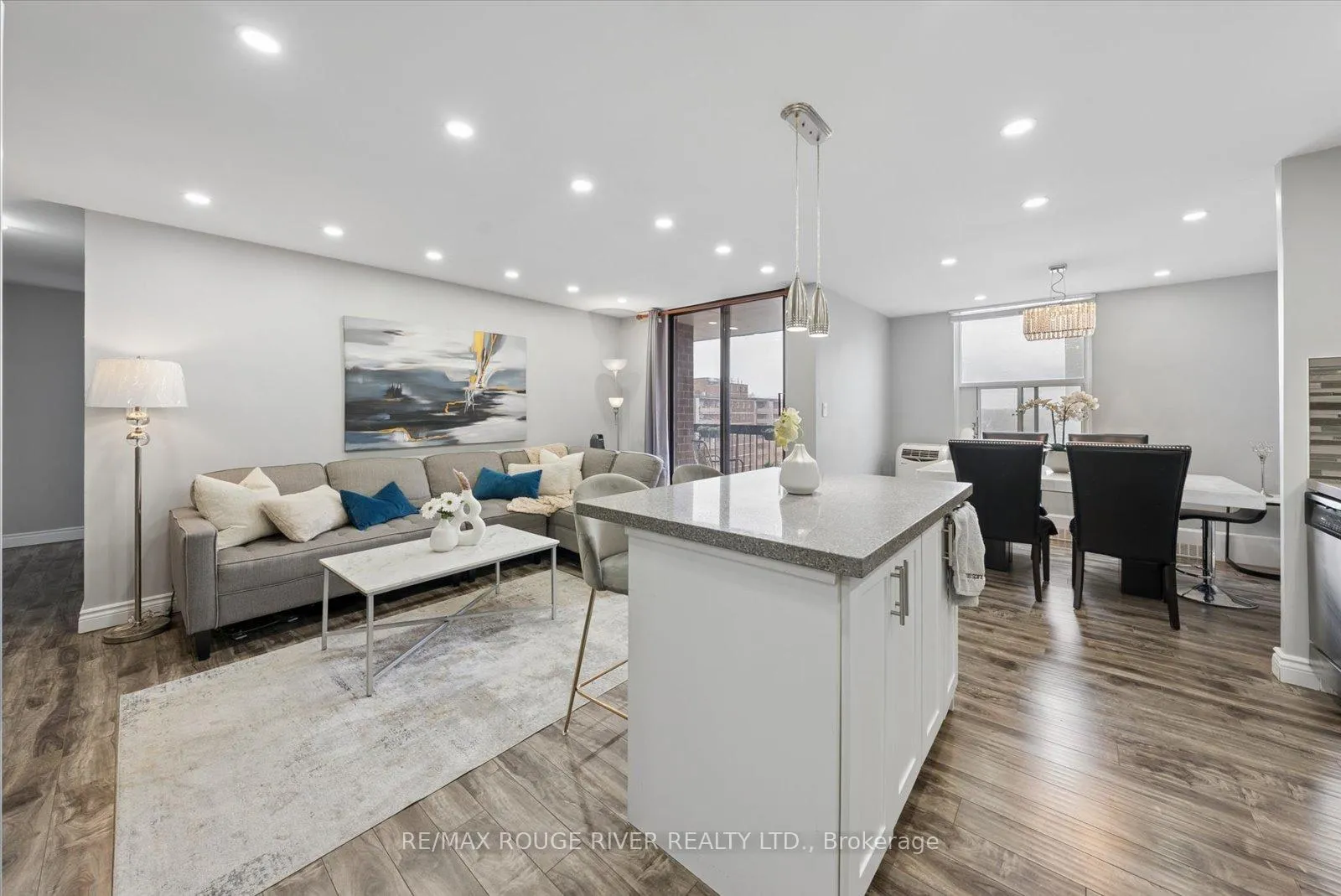 Photo 14 of Unit 907, 90 Ling Road, Scarborough, West Hill — HOMEH