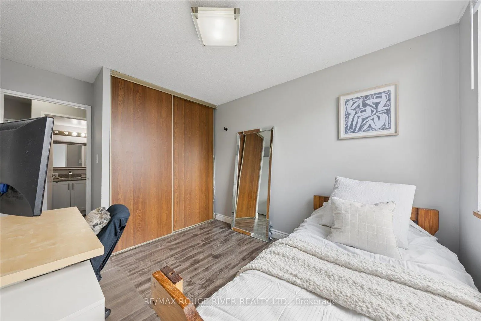 Photo 25 of Unit 907, 90 Ling Road, Scarborough, West Hill — HOMEH