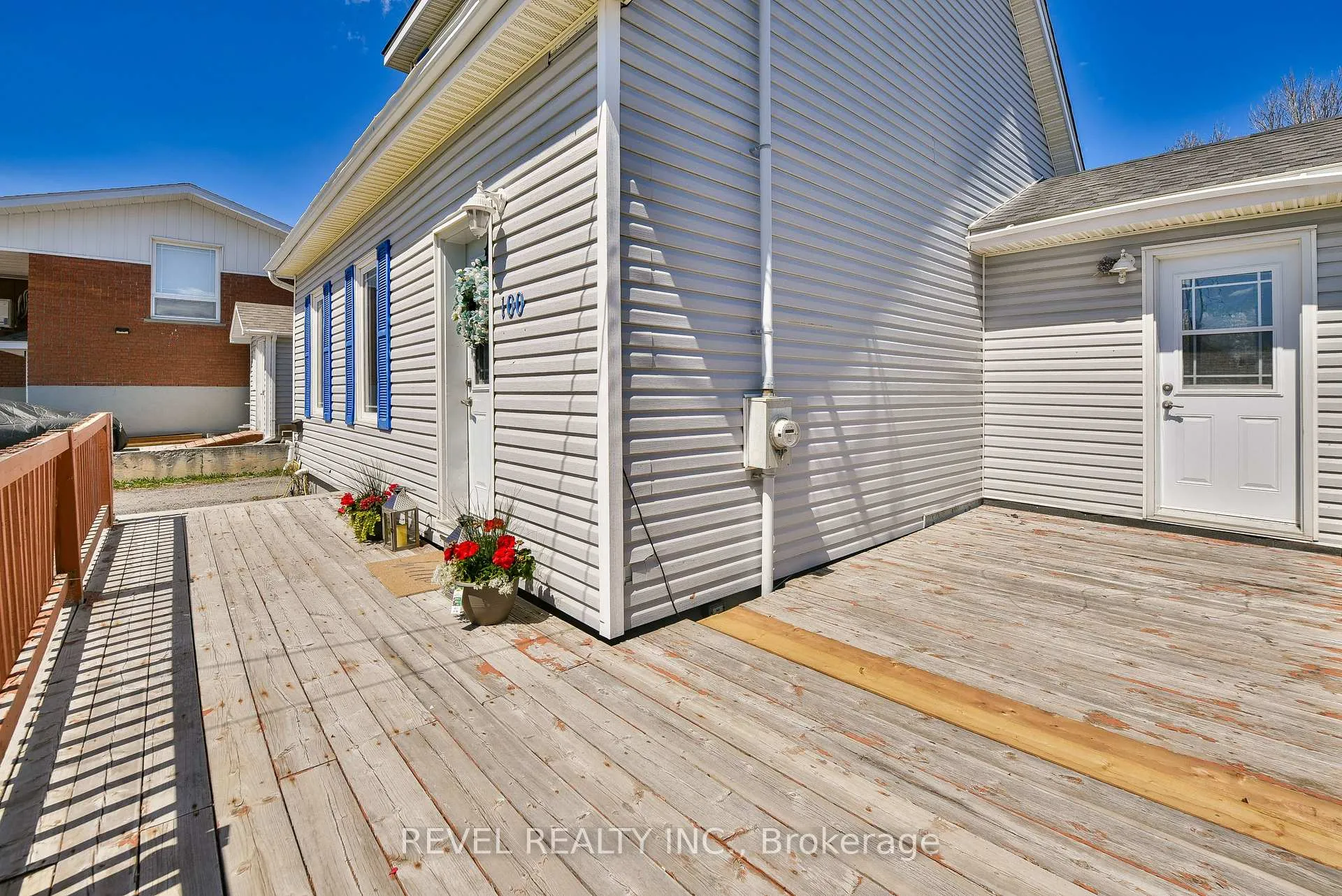 Photo 2 of 100 Cecil Avenue, Timmins, SP - Main Area — HOMEH