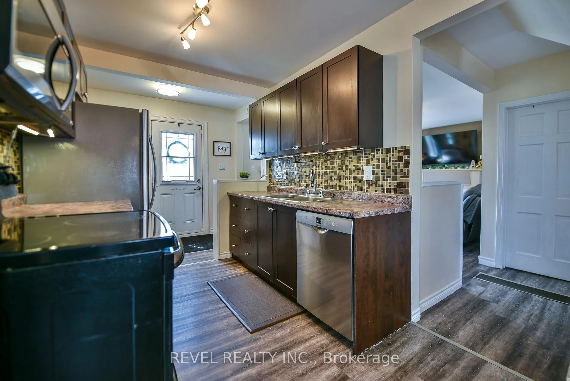 Photo 14 of 100 Cecil Avenue, Timmins, SP - Main Area — HOMEH