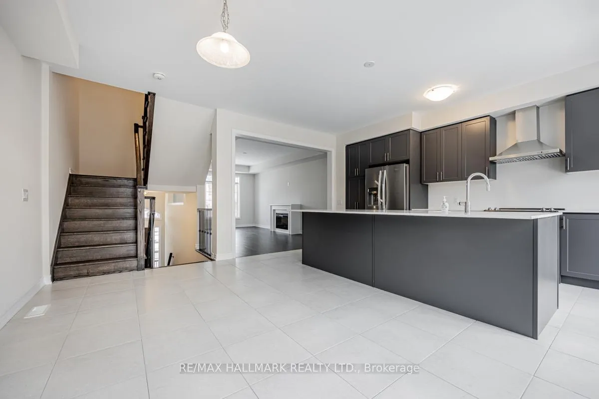 Photo 8 of 91 Elkington Crescent, Whitby, Rural Whitby — HOMEH