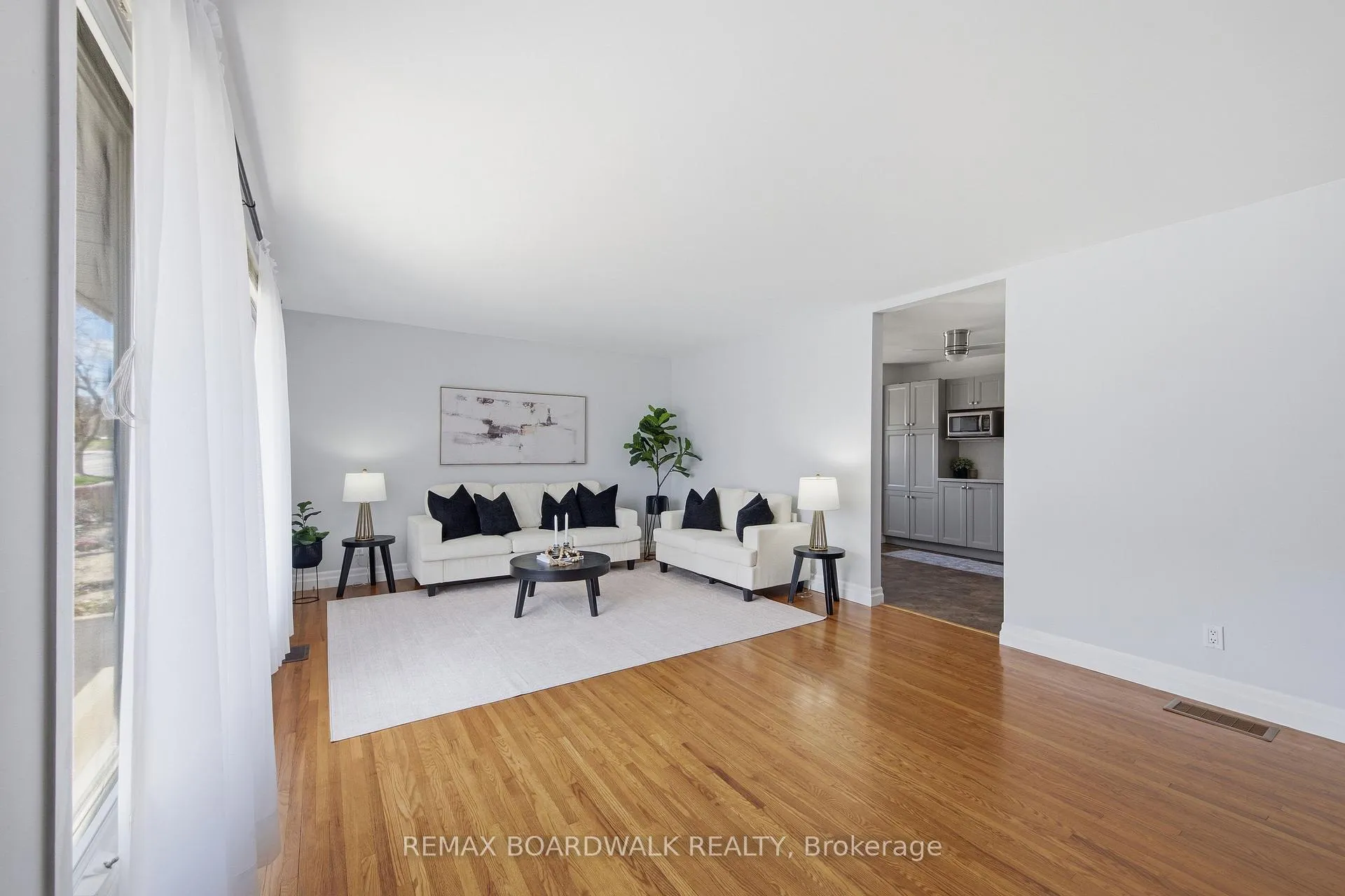 Photo 12 of 89 Stewart Boulevard, Brockville — HOMEH