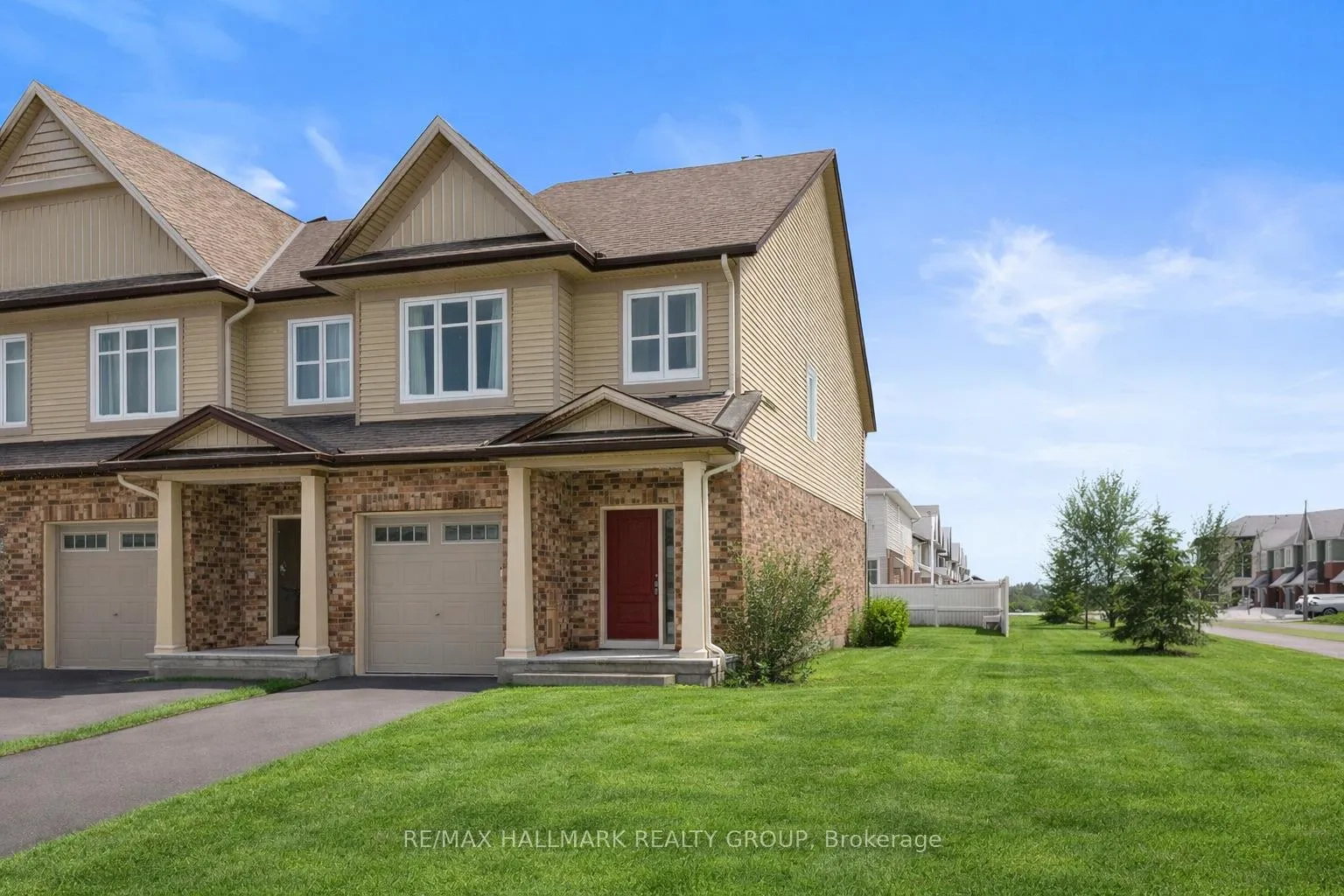 Photo 1 of 844 Cedar Creek Drive, Ottawa, Blossom Park/Kemp Park/Findlay Creek — HOMEH