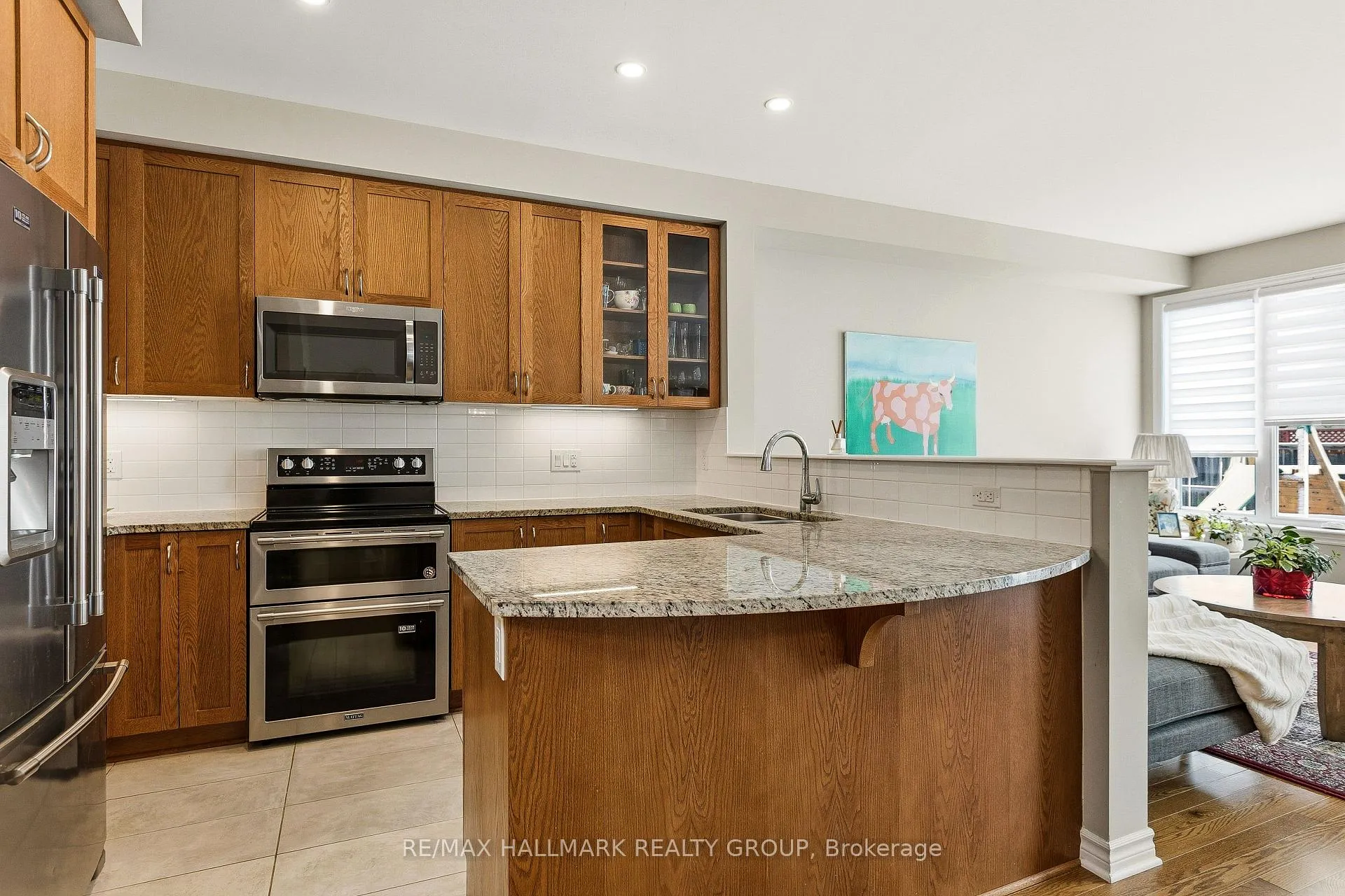 Photo 11 of 844 Cedar Creek Drive, Ottawa, Blossom Park/Kemp Park/Findlay Creek — HOMEH