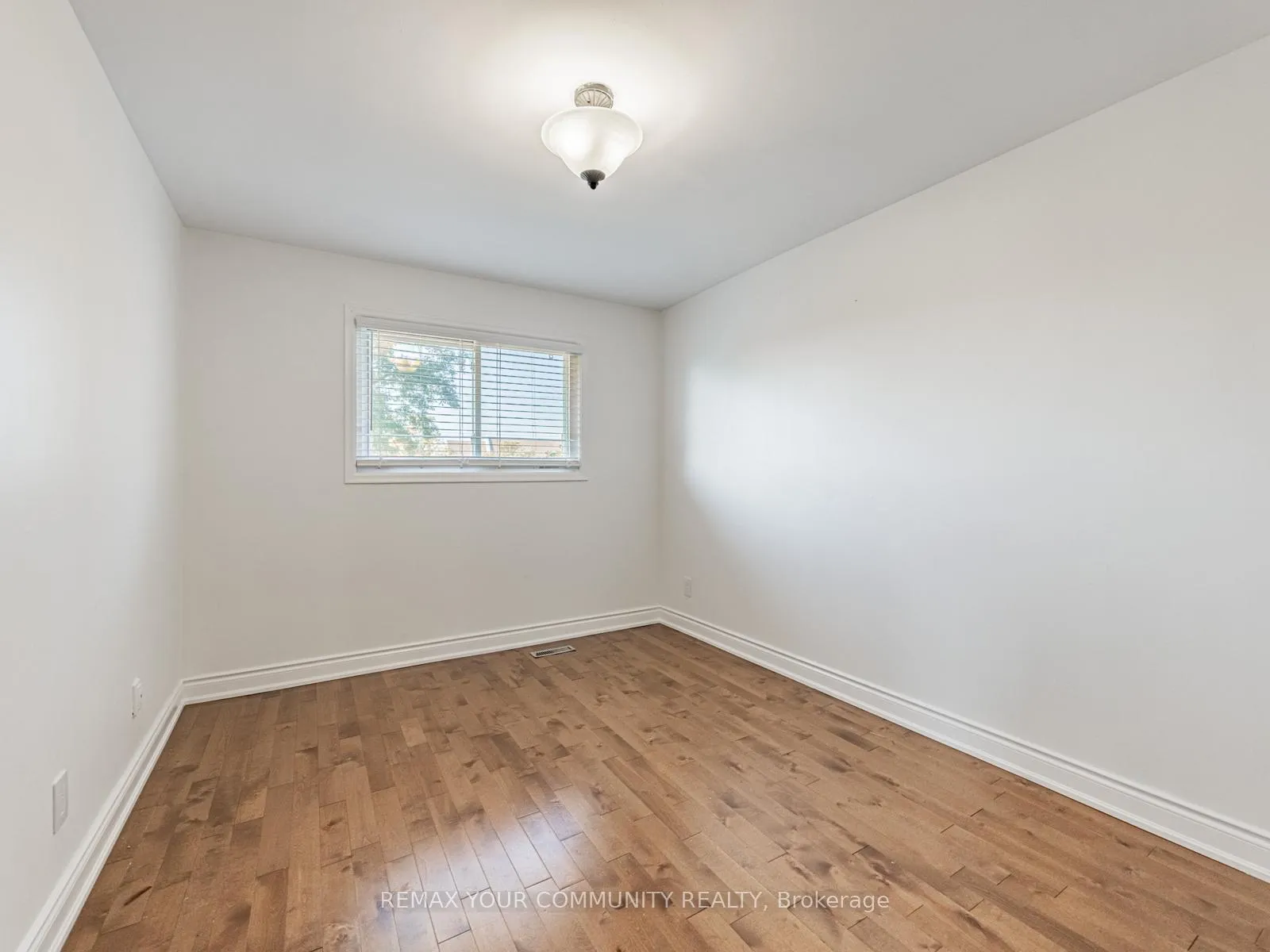 Photo 20 of 14 Roseville Drive, Brampton, Brampton South — HOMEH