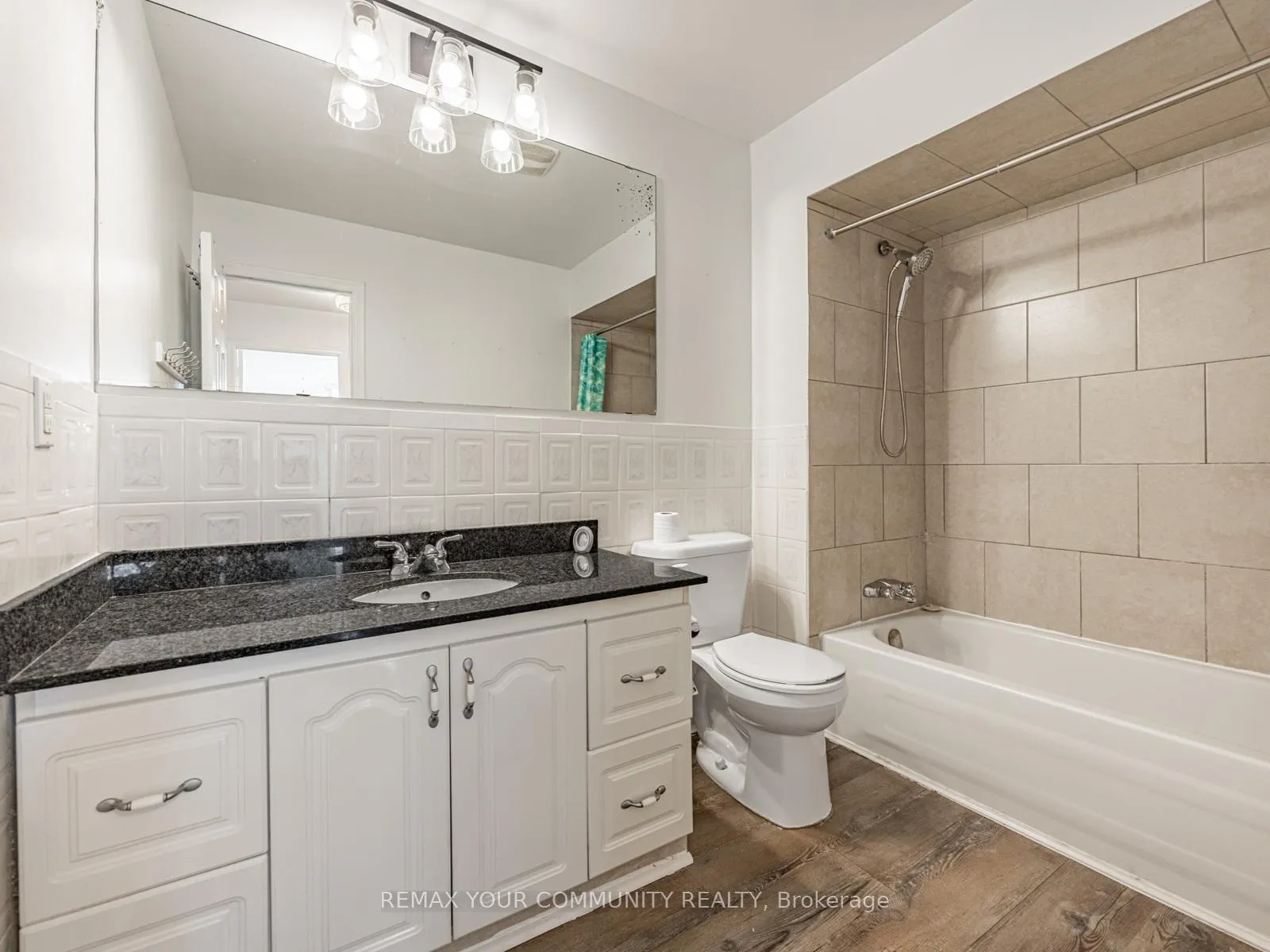 Photo 26 of 14 Roseville Drive, Brampton, Brampton South — HOMEH