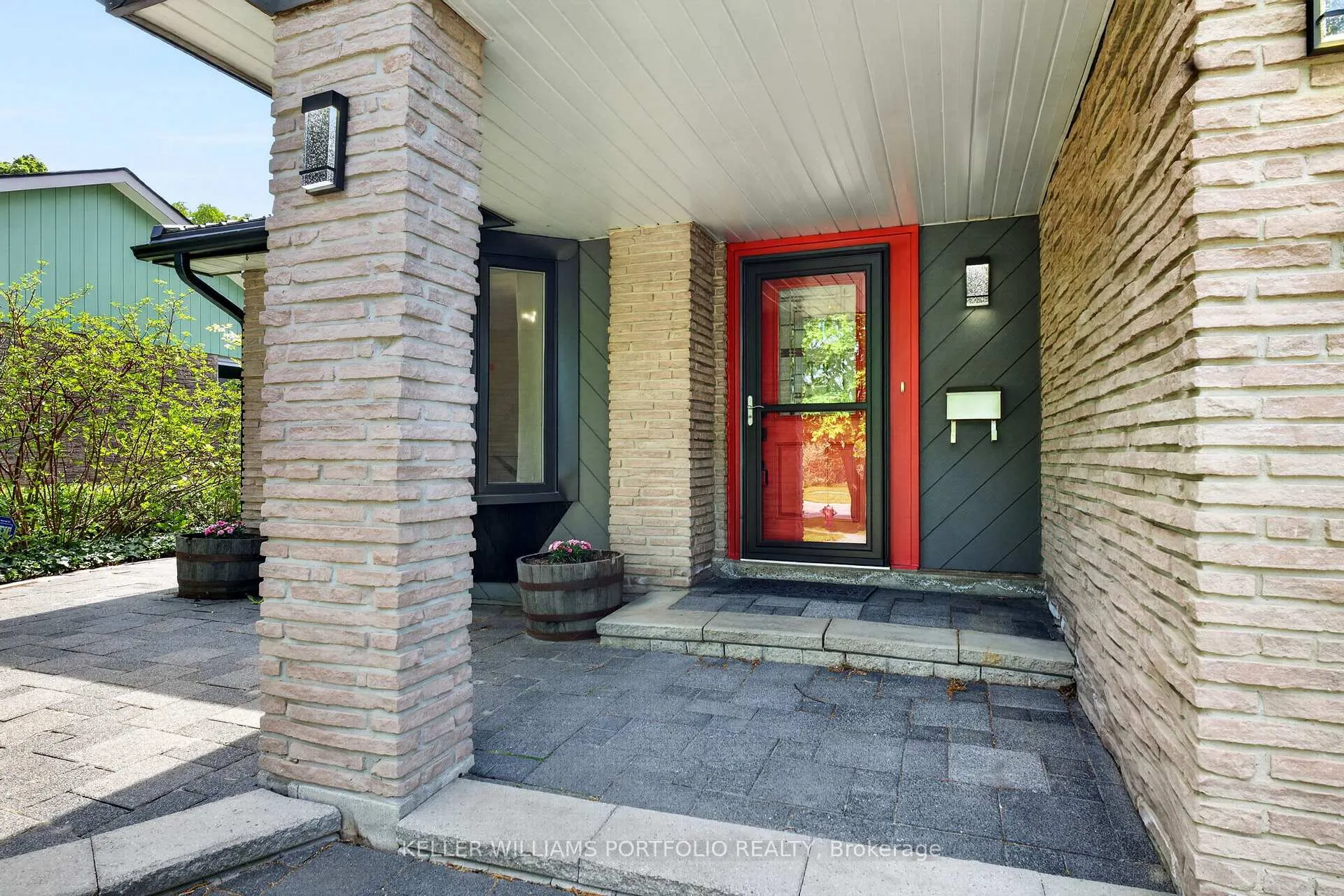 Photo 3 of 38 Laurelcrest Street, Brampton, Westgate — HOMEH