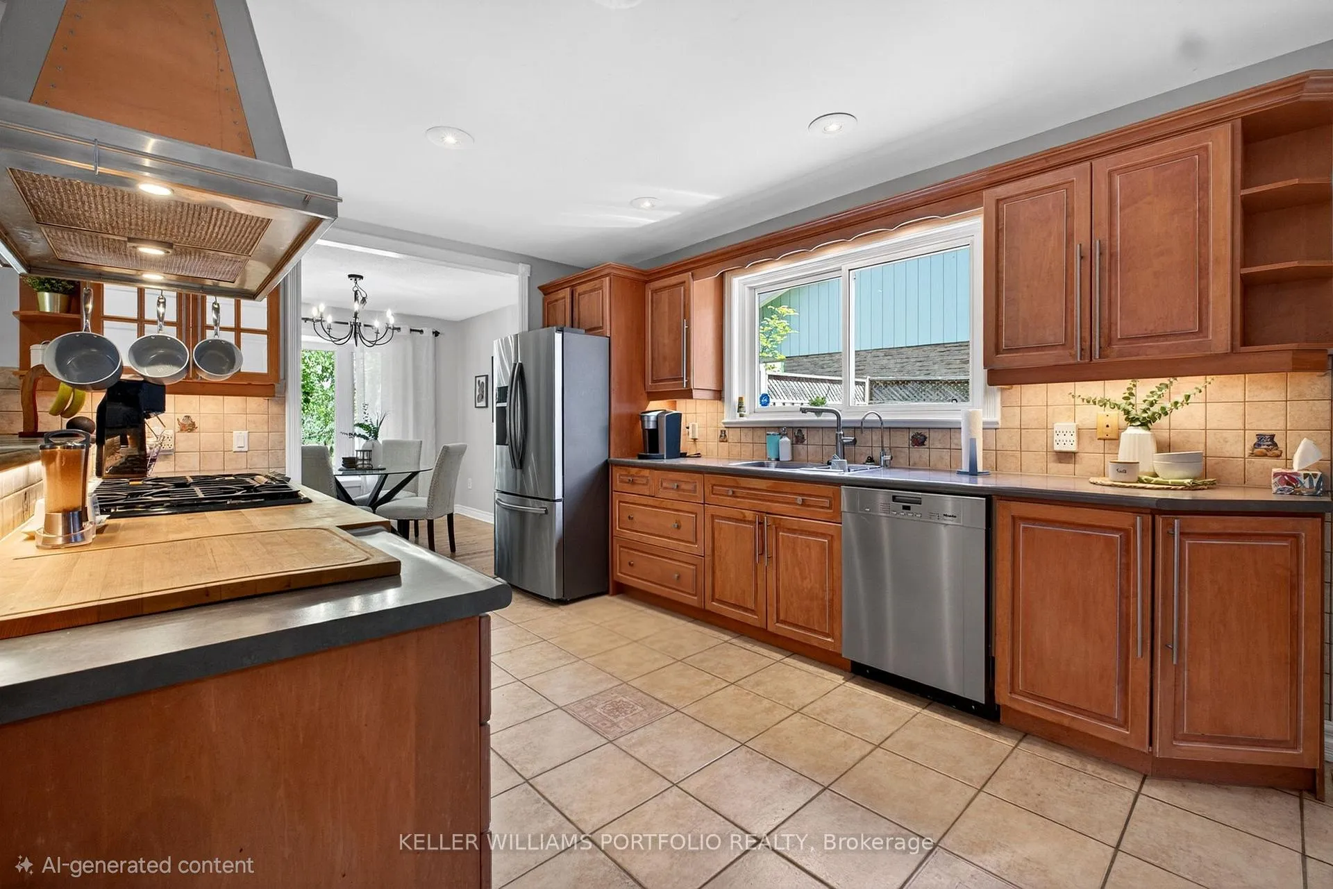 Photo 5 of 38 Laurelcrest Street, Brampton, Westgate — HOMEH
