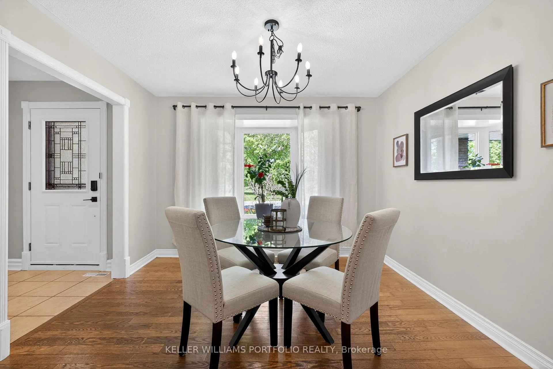 Photo 10 of 38 Laurelcrest Street, Brampton, Westgate — HOMEH