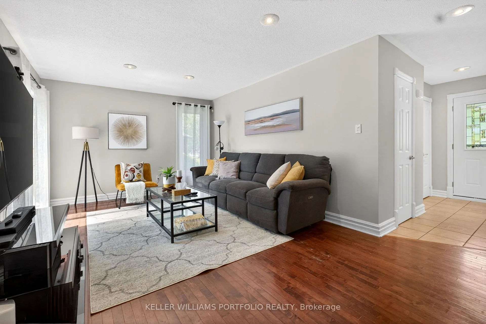 Photo 11 of 38 Laurelcrest Street, Brampton, Westgate — HOMEH