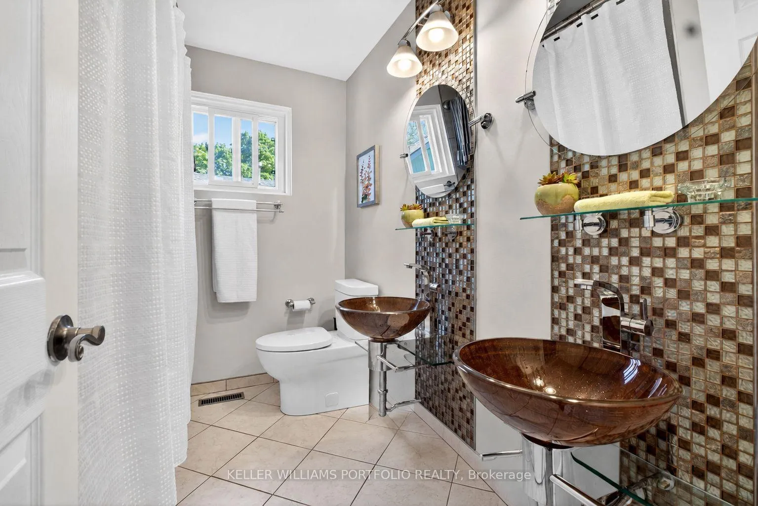 Photo 23 of 38 Laurelcrest Street, Brampton, Westgate — HOMEH
