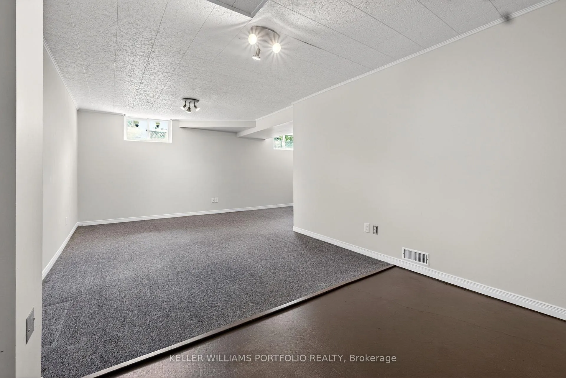 Photo 25 of 38 Laurelcrest Street, Brampton, Westgate — HOMEH