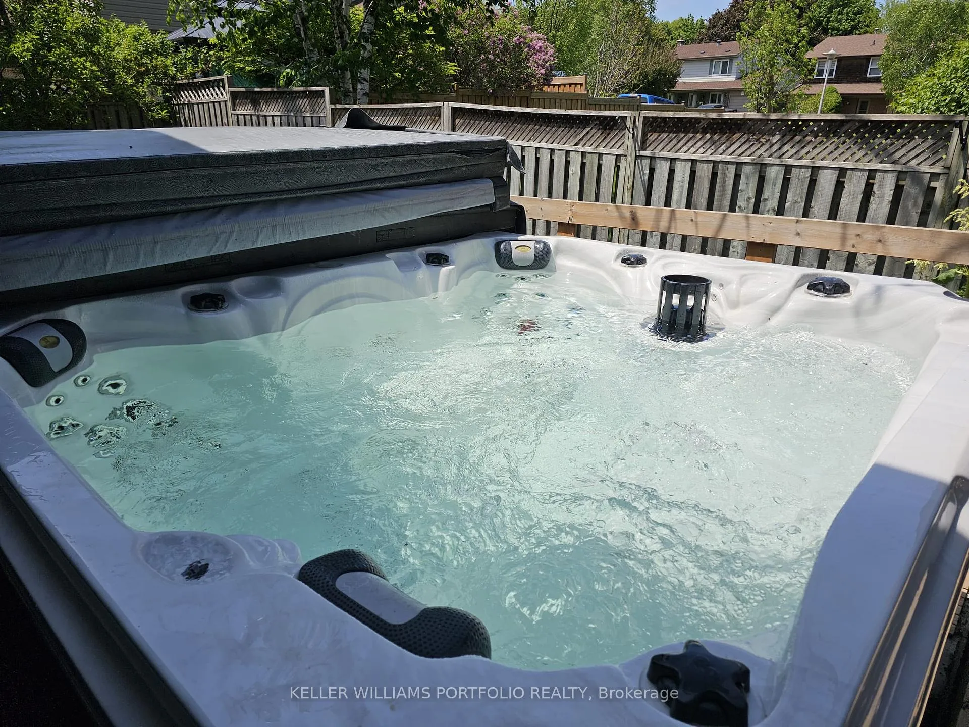 Photo 45 of 38 Laurelcrest Street, Brampton, Westgate — HOMEH