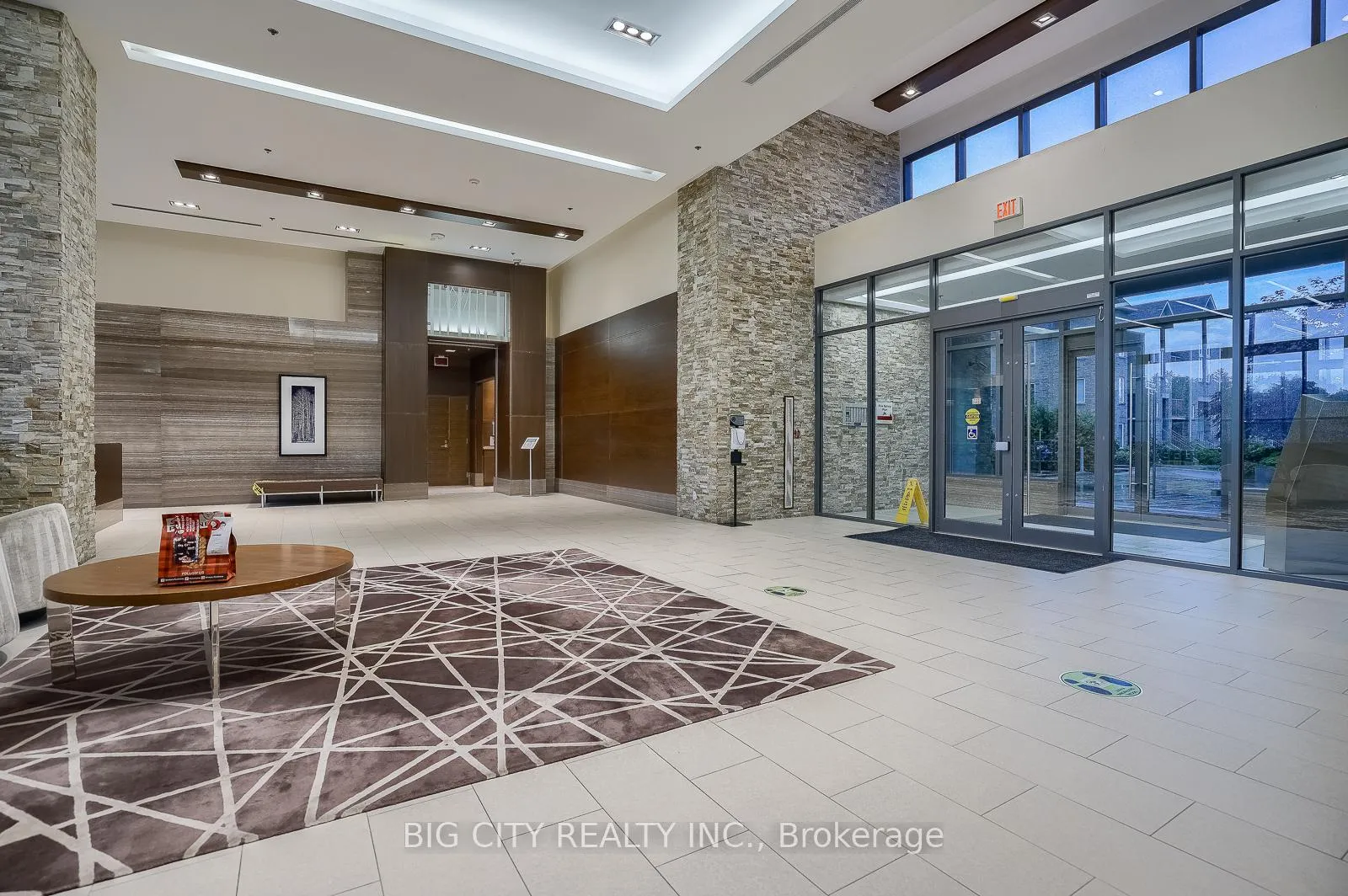 Photo 4 of Unit 403, 35 Brian Peck Crescent, Toronto, Leaside — HOMEH
