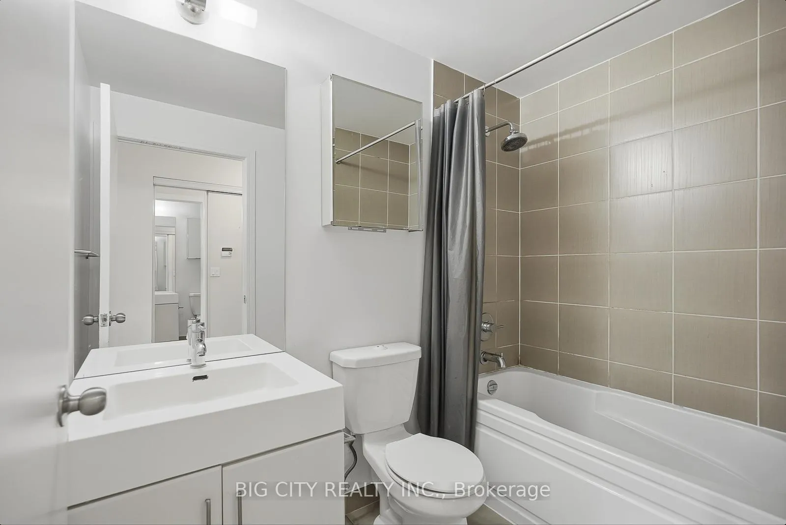 Photo 26 of Unit 403, 35 Brian Peck Crescent, Toronto, Leaside — HOMEH