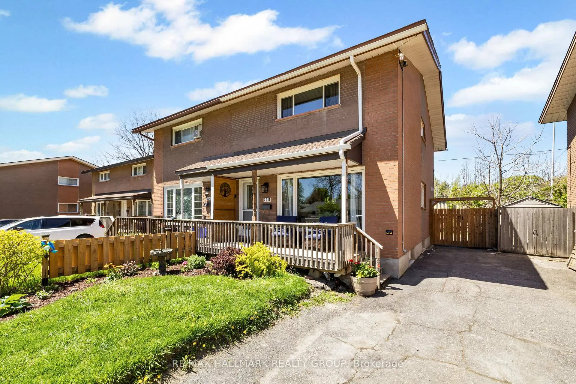 Photo 2 of 2041 Kingsley Road, Ottawa, Parkway Park — HOMEH