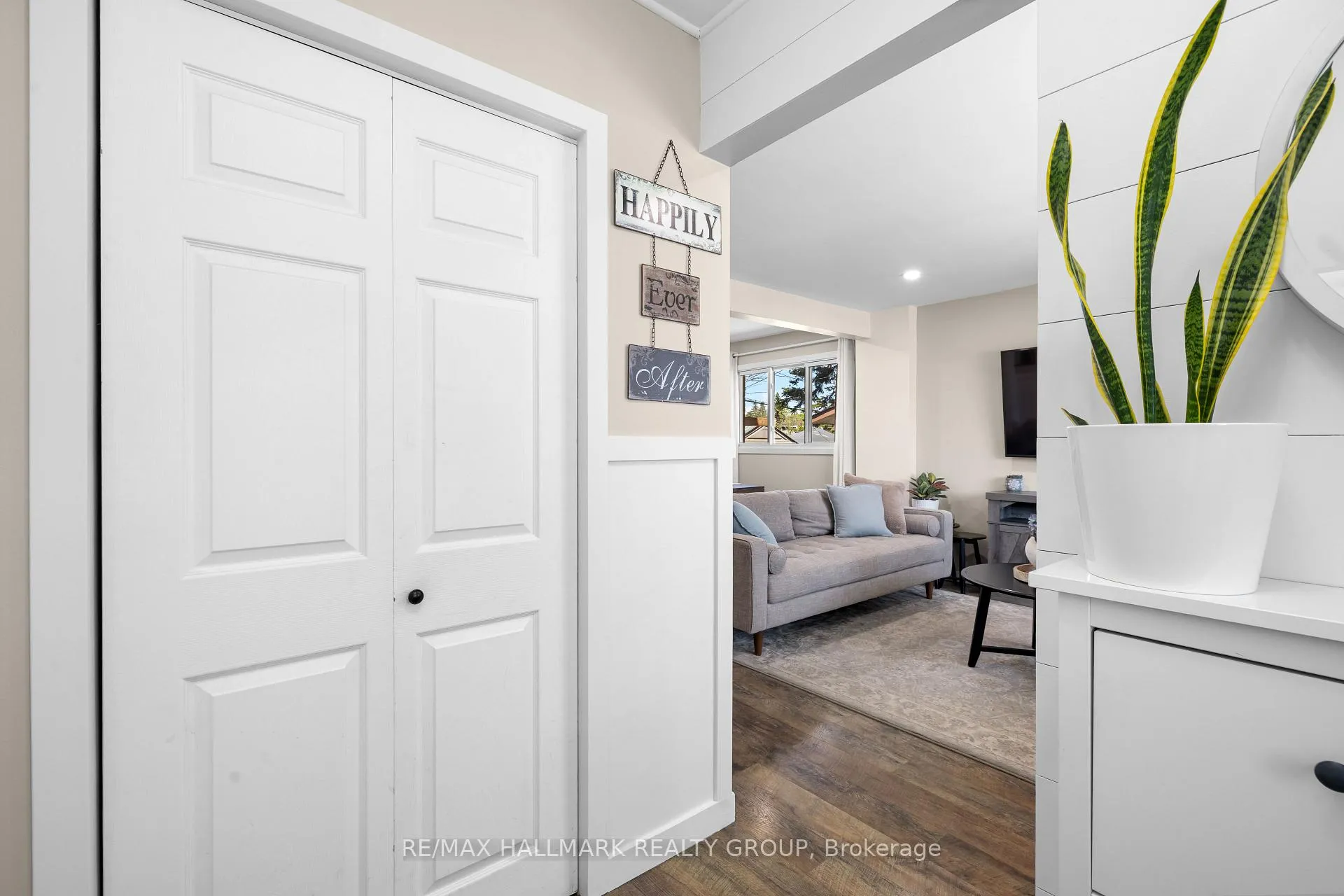 Photo 6 of 2041 Kingsley Road, Ottawa, Parkway Park — HOMEH