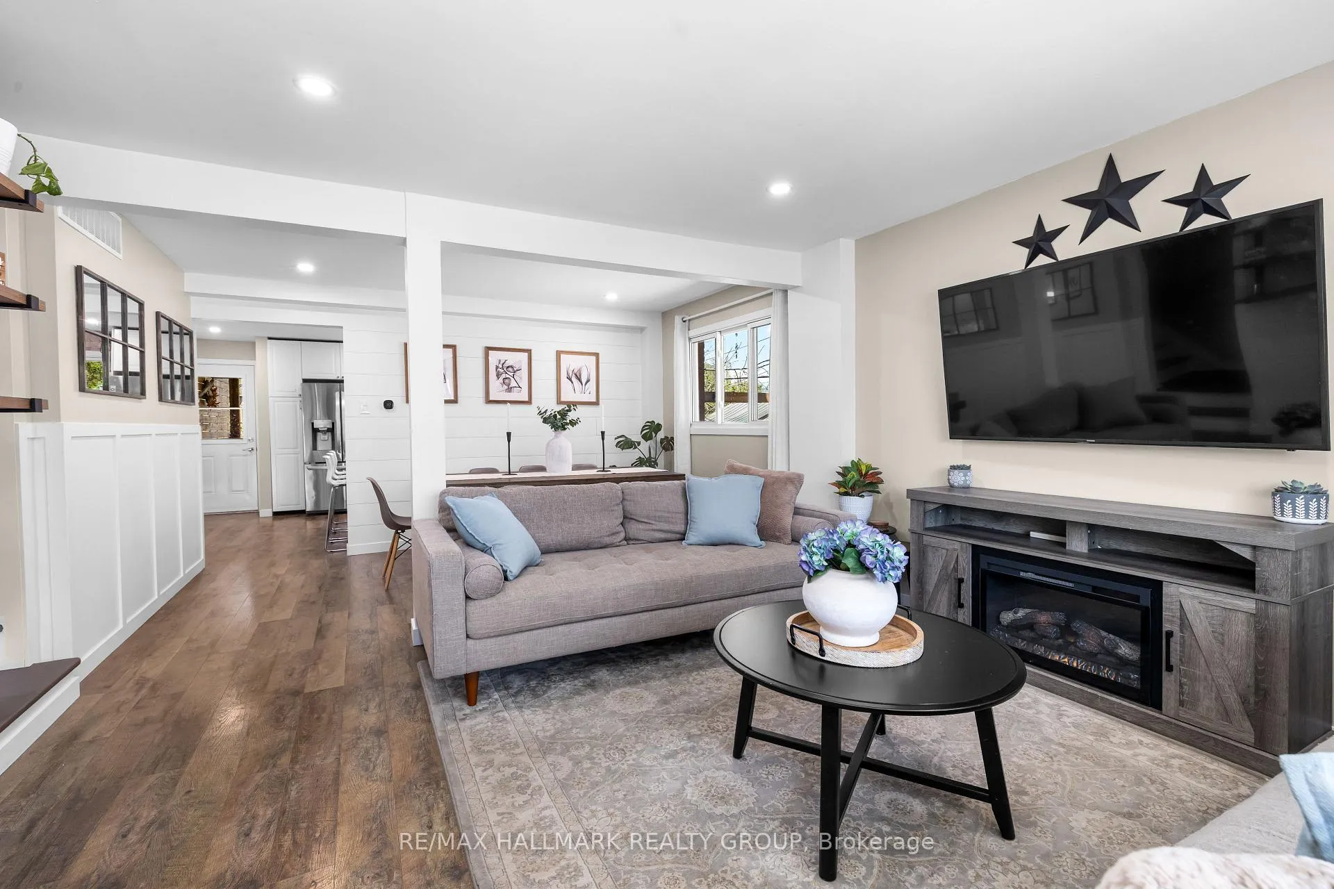 Photo 9 of 2041 Kingsley Road, Ottawa, Parkway Park — HOMEH