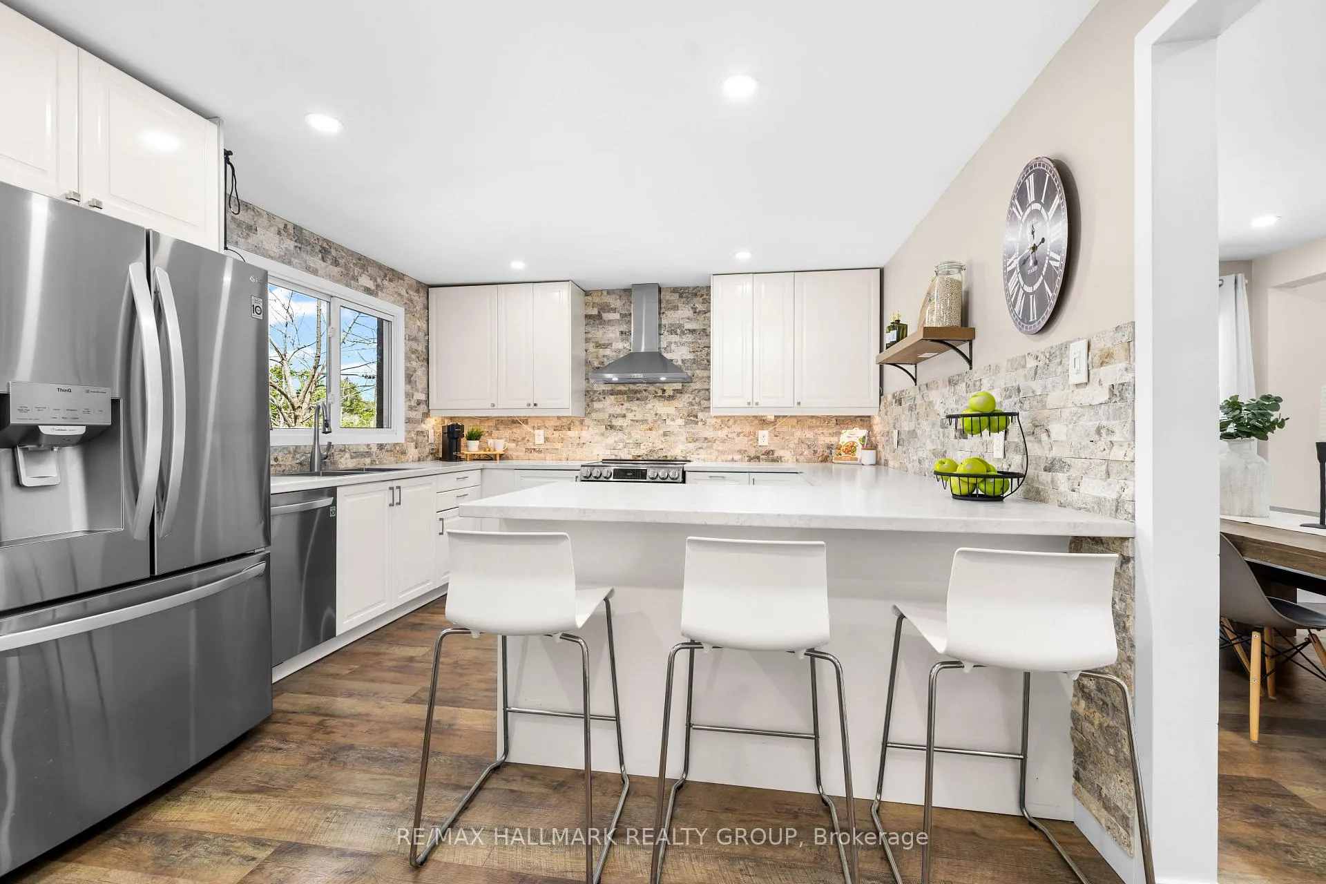 Photo 14 of 2041 Kingsley Road, Ottawa, Parkway Park — HOMEH