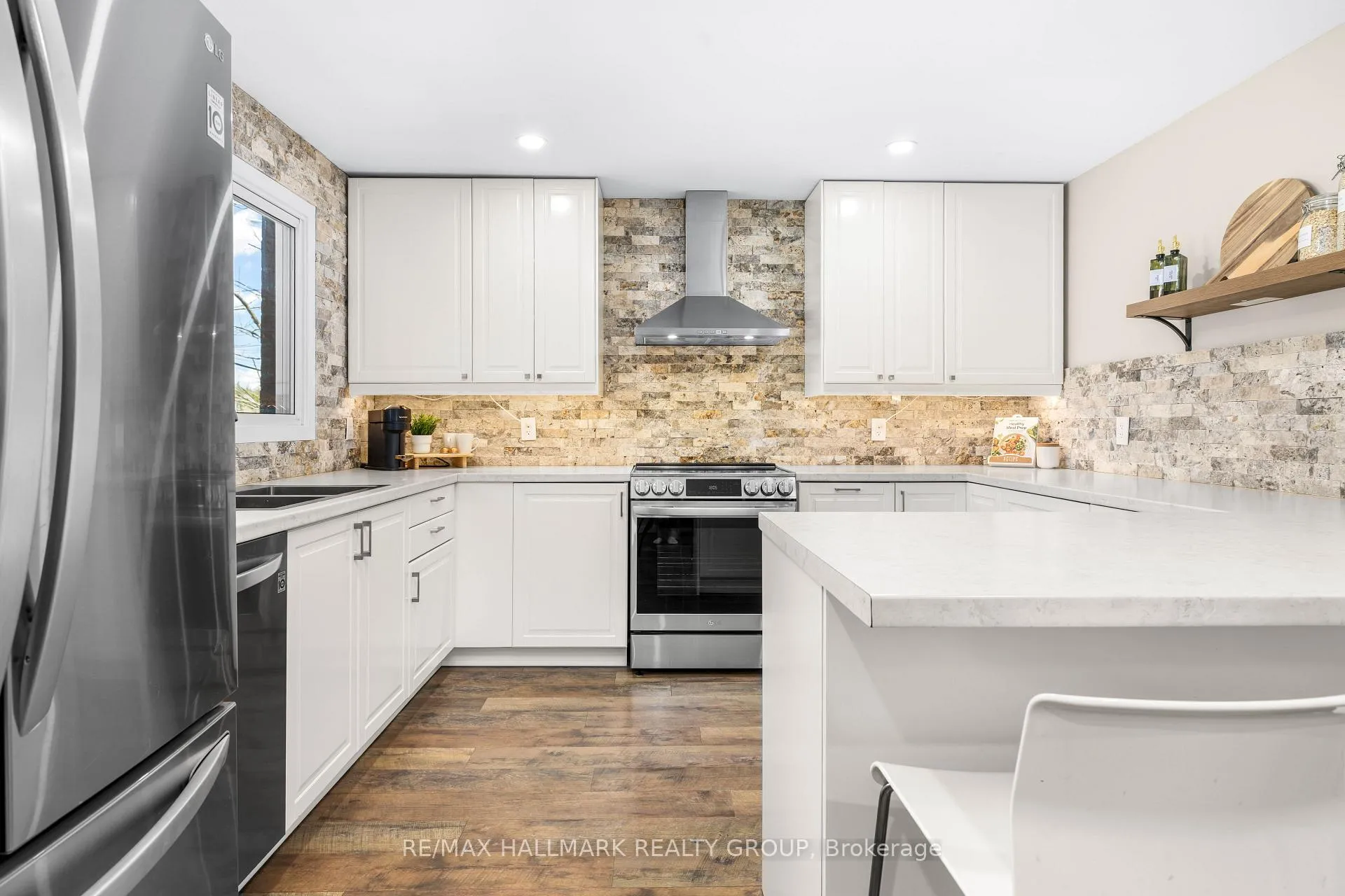 Photo 16 of 2041 Kingsley Road, Ottawa, Parkway Park — HOMEH