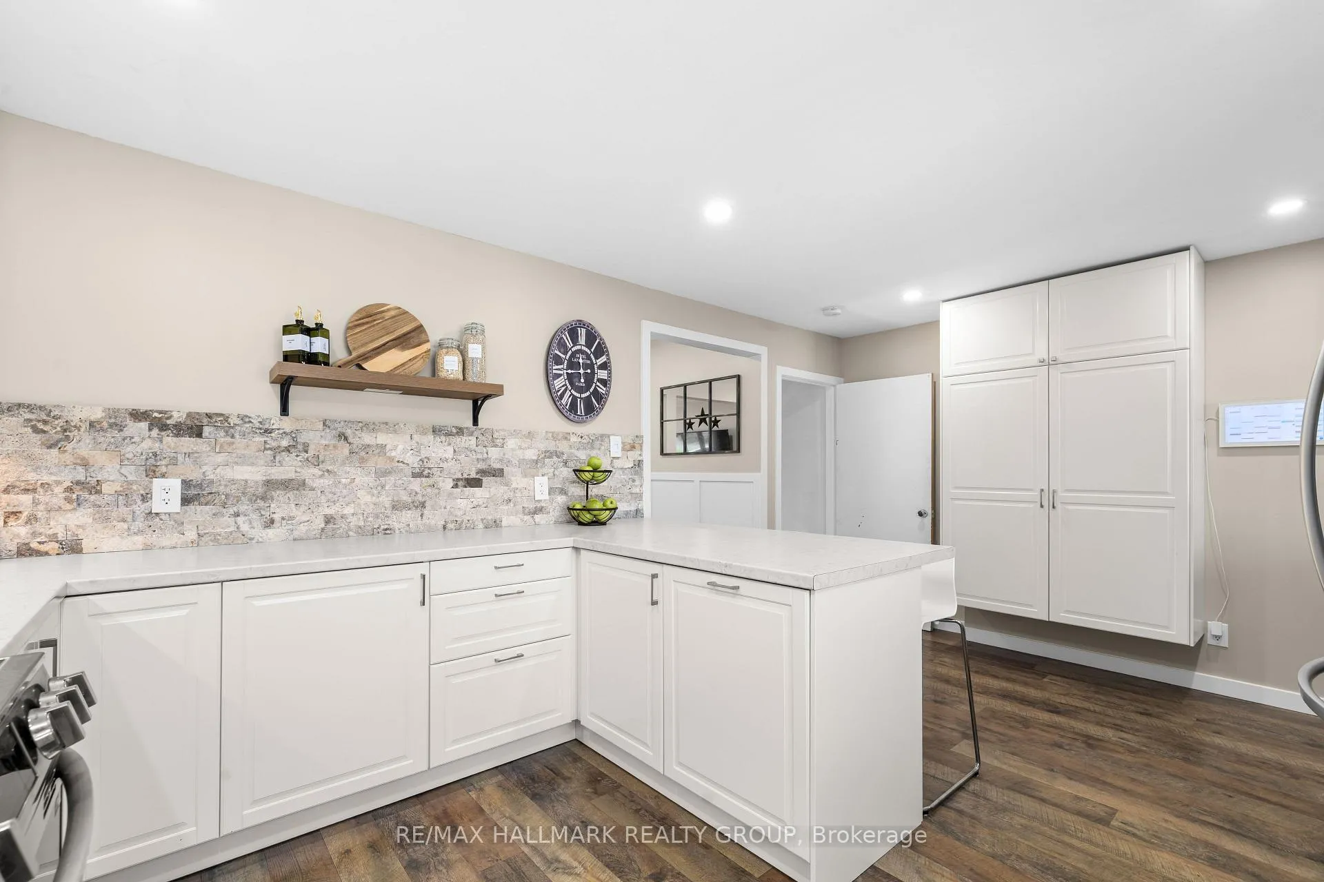 Photo 17 of 2041 Kingsley Road, Ottawa, Parkway Park — HOMEH