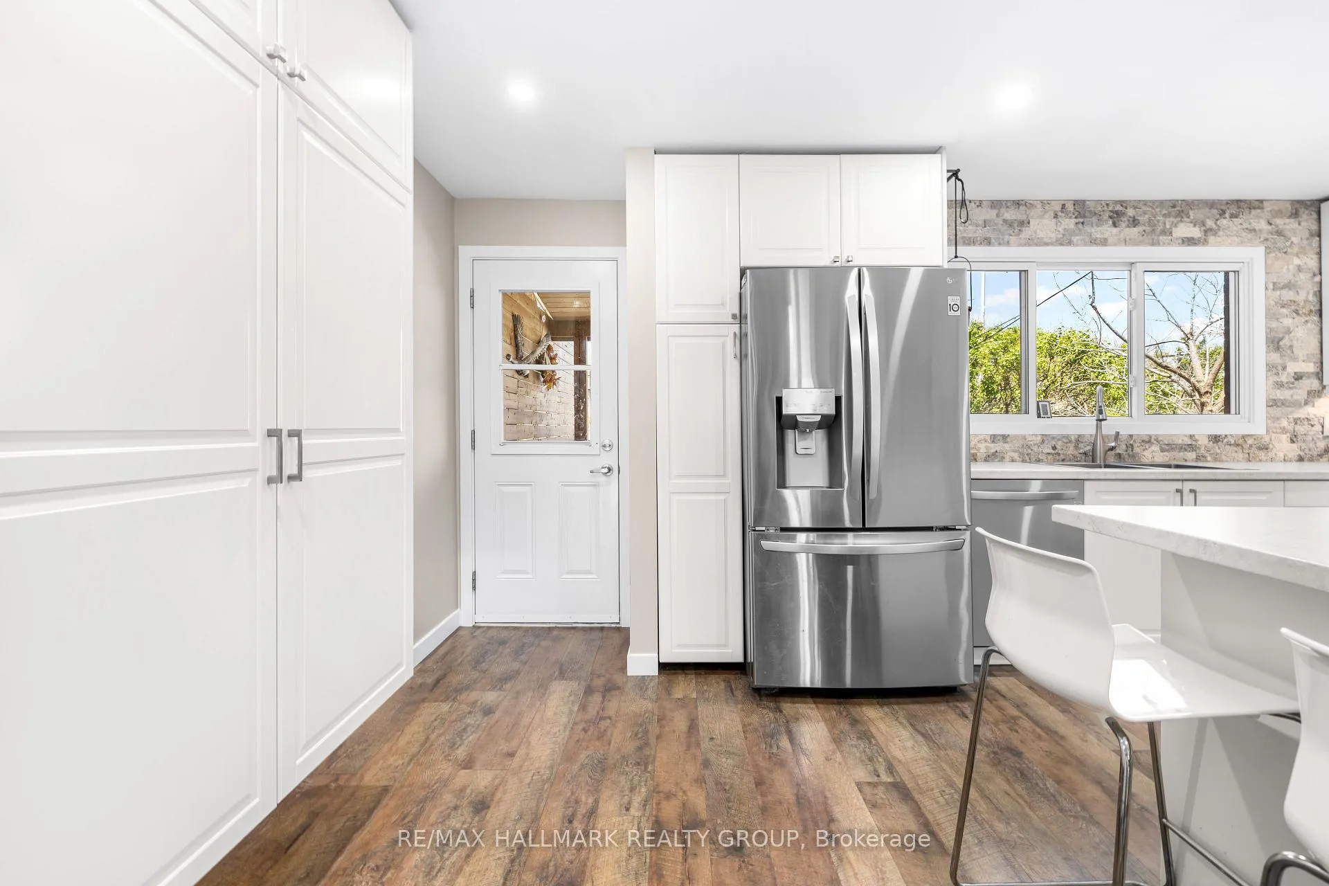 Photo 19 of 2041 Kingsley Road, Ottawa, Parkway Park — HOMEH