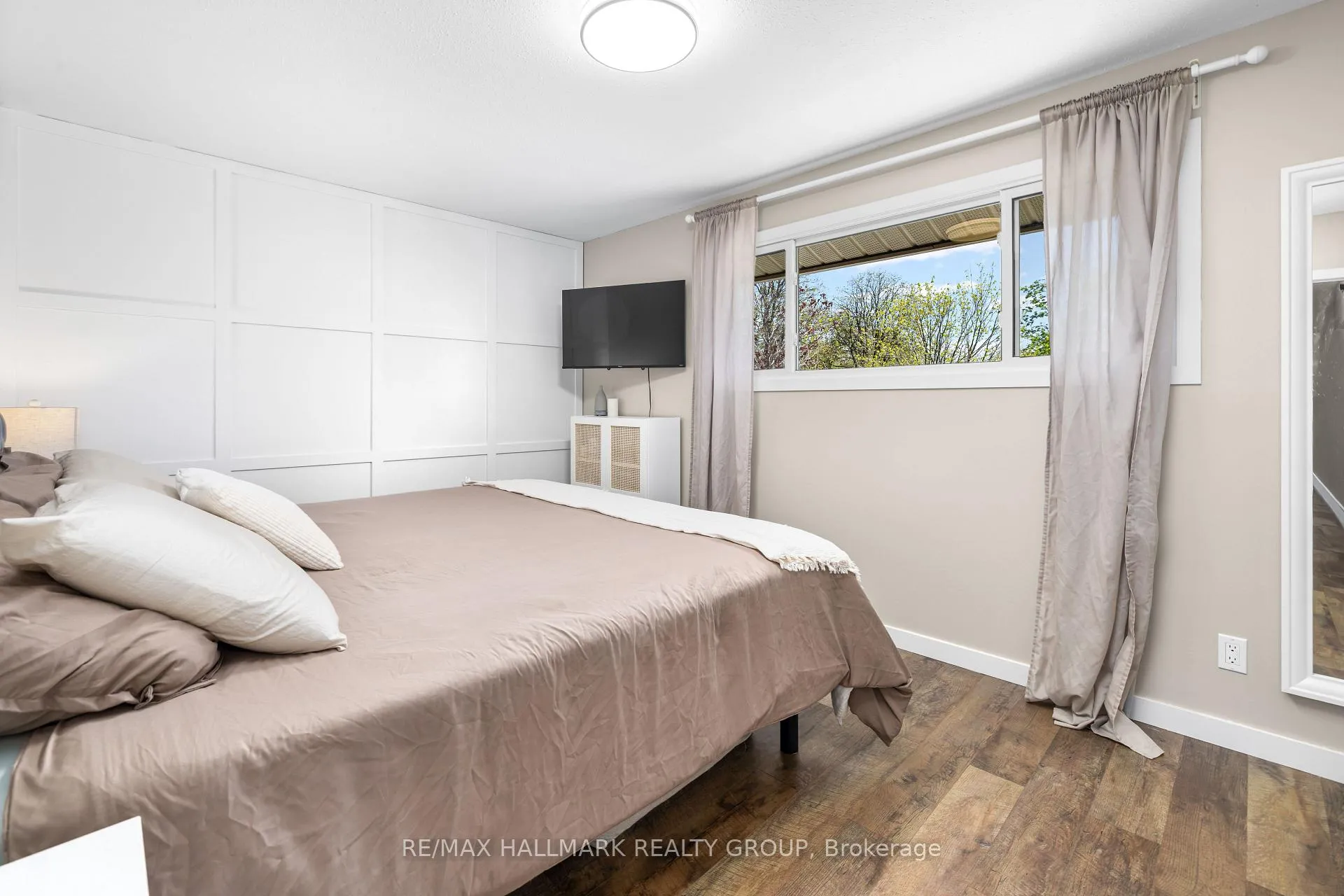 Photo 22 of 2041 Kingsley Road, Ottawa, Parkway Park — HOMEH
