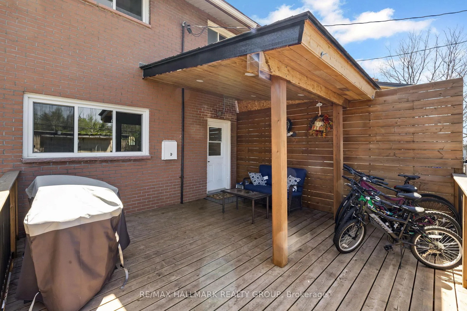 Photo 35 of 2041 Kingsley Road, Ottawa, Parkway Park — HOMEH