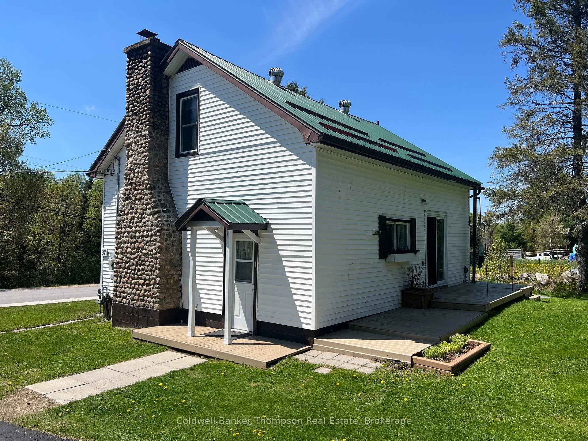 Photo 2 of 37 Eagle Lake Road, South River — HOMEH