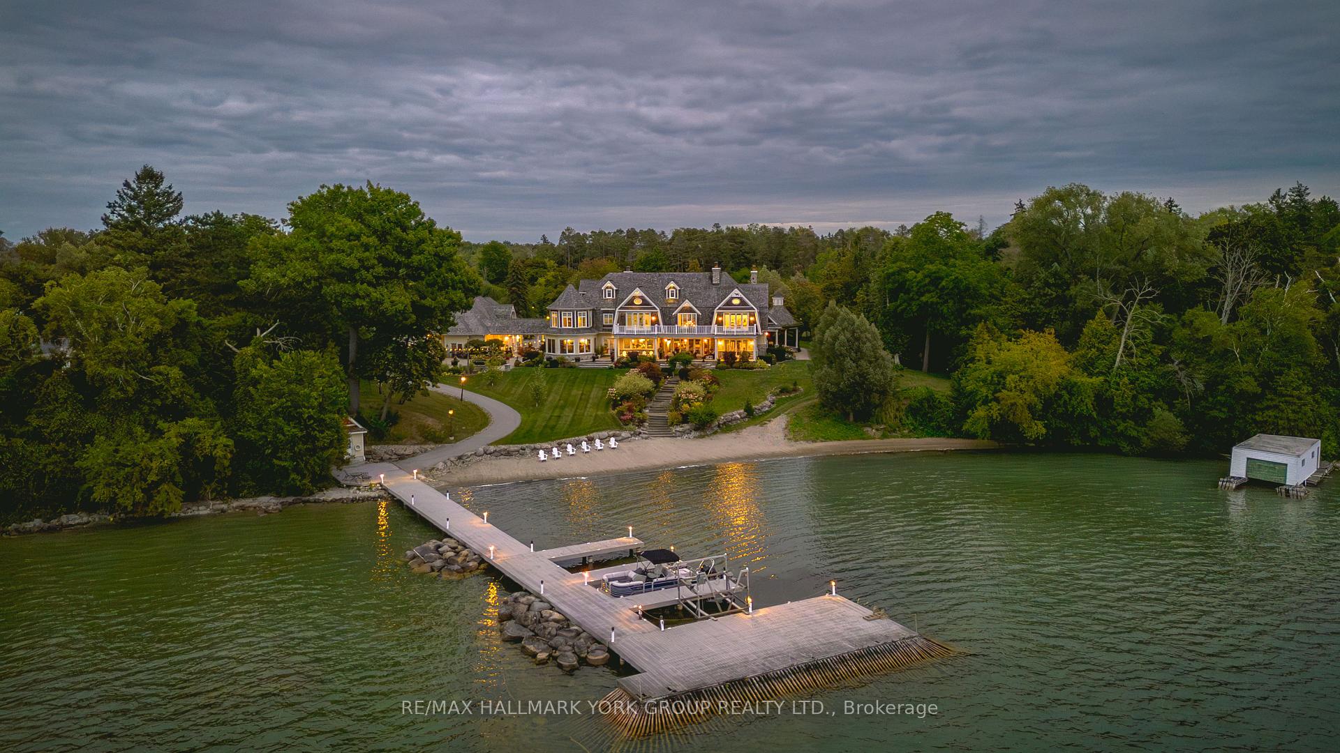 Photo of 736 Lake Drive N