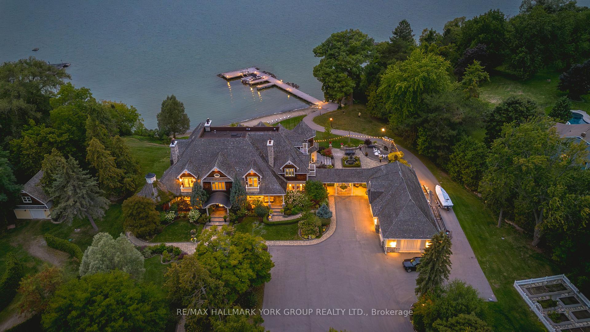 Photo 3 of 736 Lake Drive N, Georgina, Historic Lakeshore Communities — HOMEH