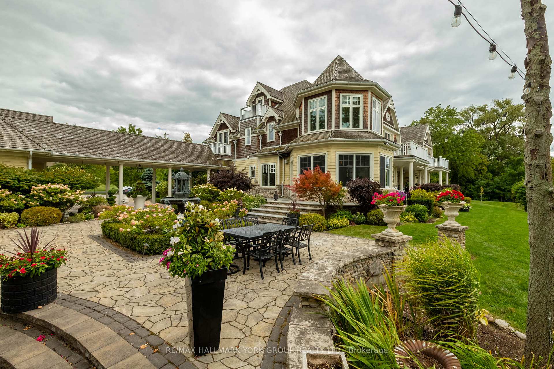 Photo 11 of 736 Lake Drive N, Georgina, Historic Lakeshore Communities — HOMEH