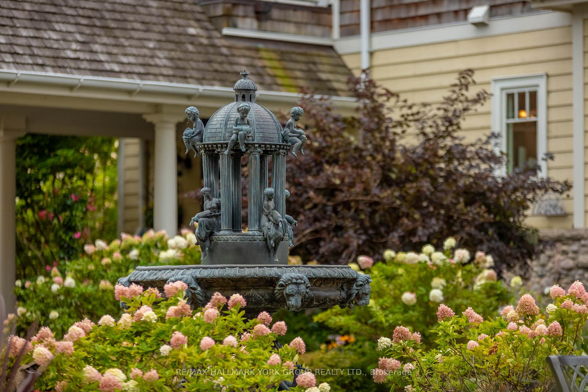 Photo 13 of 736 Lake Drive N, Georgina, Historic Lakeshore Communities — HOMEH