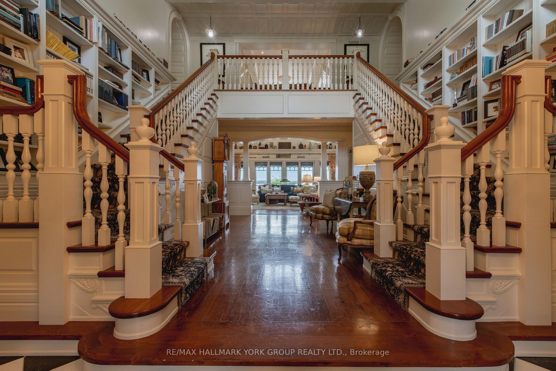 Photo 22 of 736 Lake Drive N, Georgina, Historic Lakeshore Communities — HOMEH