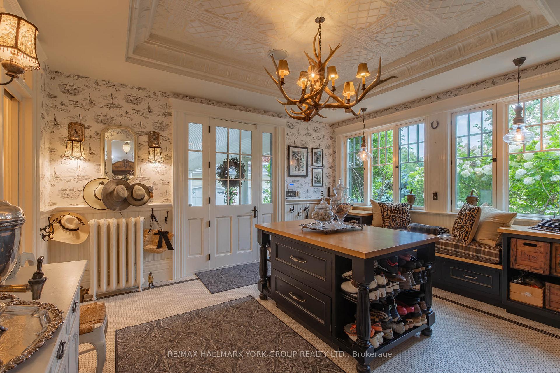 Photo 31 of 736 Lake Drive N, Georgina, Historic Lakeshore Communities — HOMEH