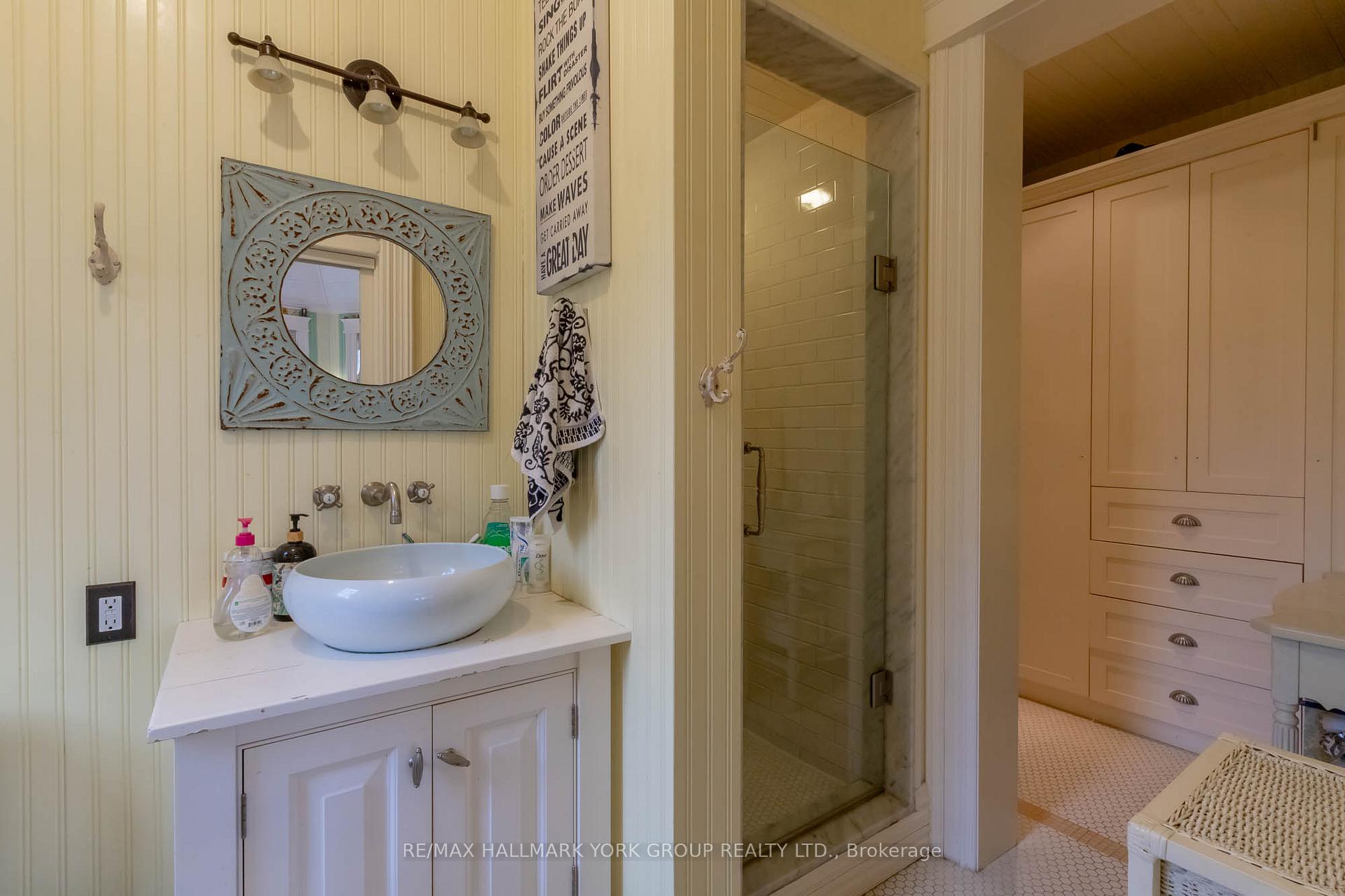 Photo 46 of 736 Lake Drive N, Georgina, Historic Lakeshore Communities — HOMEH