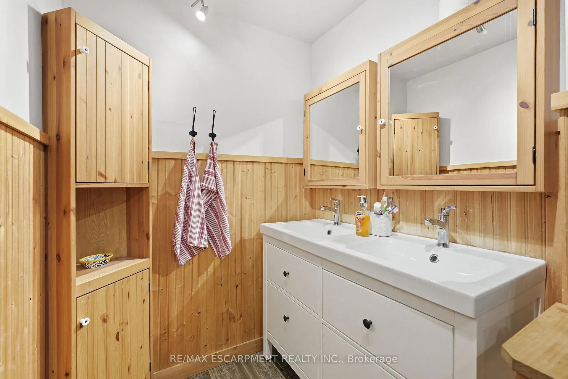 Photo 32 of 222 Concession 11 E, Hamilton, Rural Flamborough — HOMEH