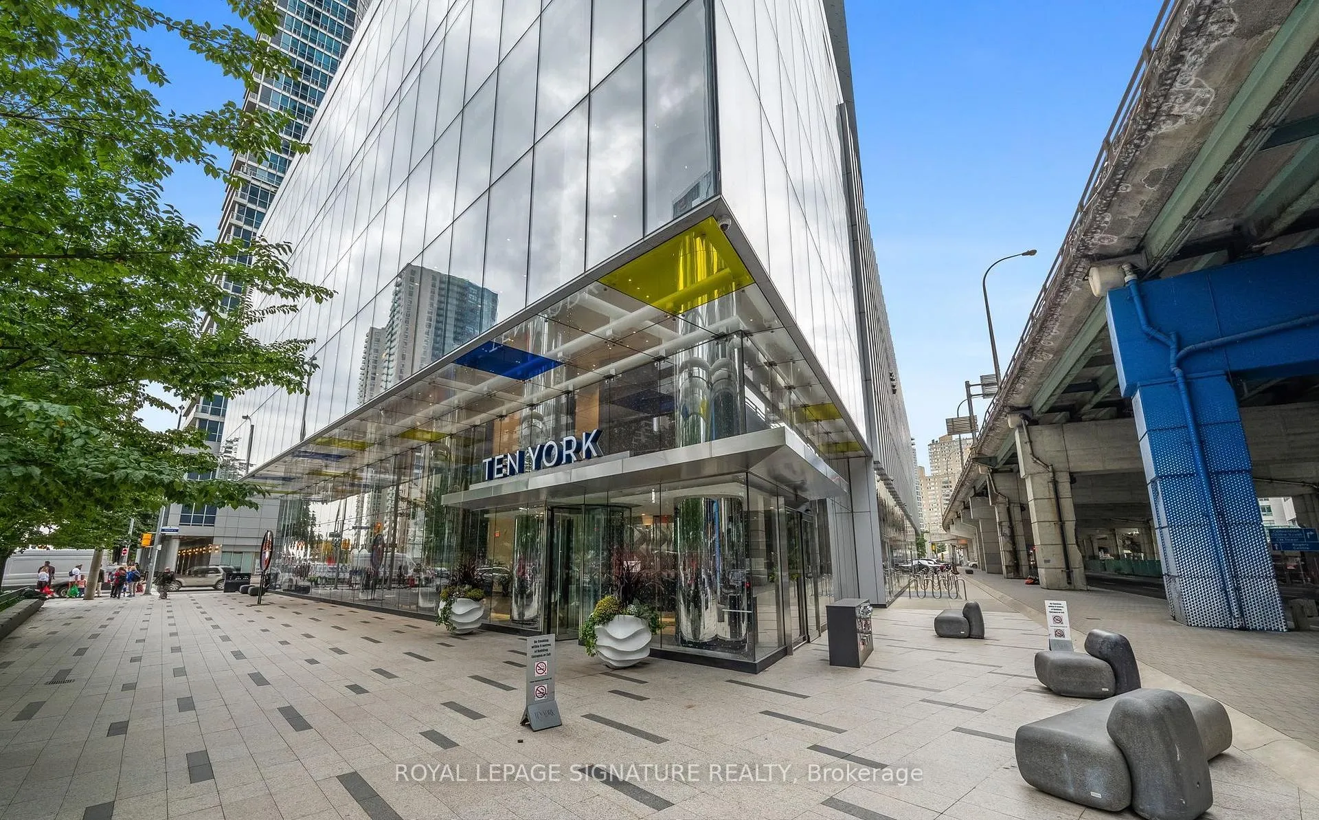 Photo 1 of Unit 3003, 10 York Street, Toronto, Waterfront Communities — HOMEH