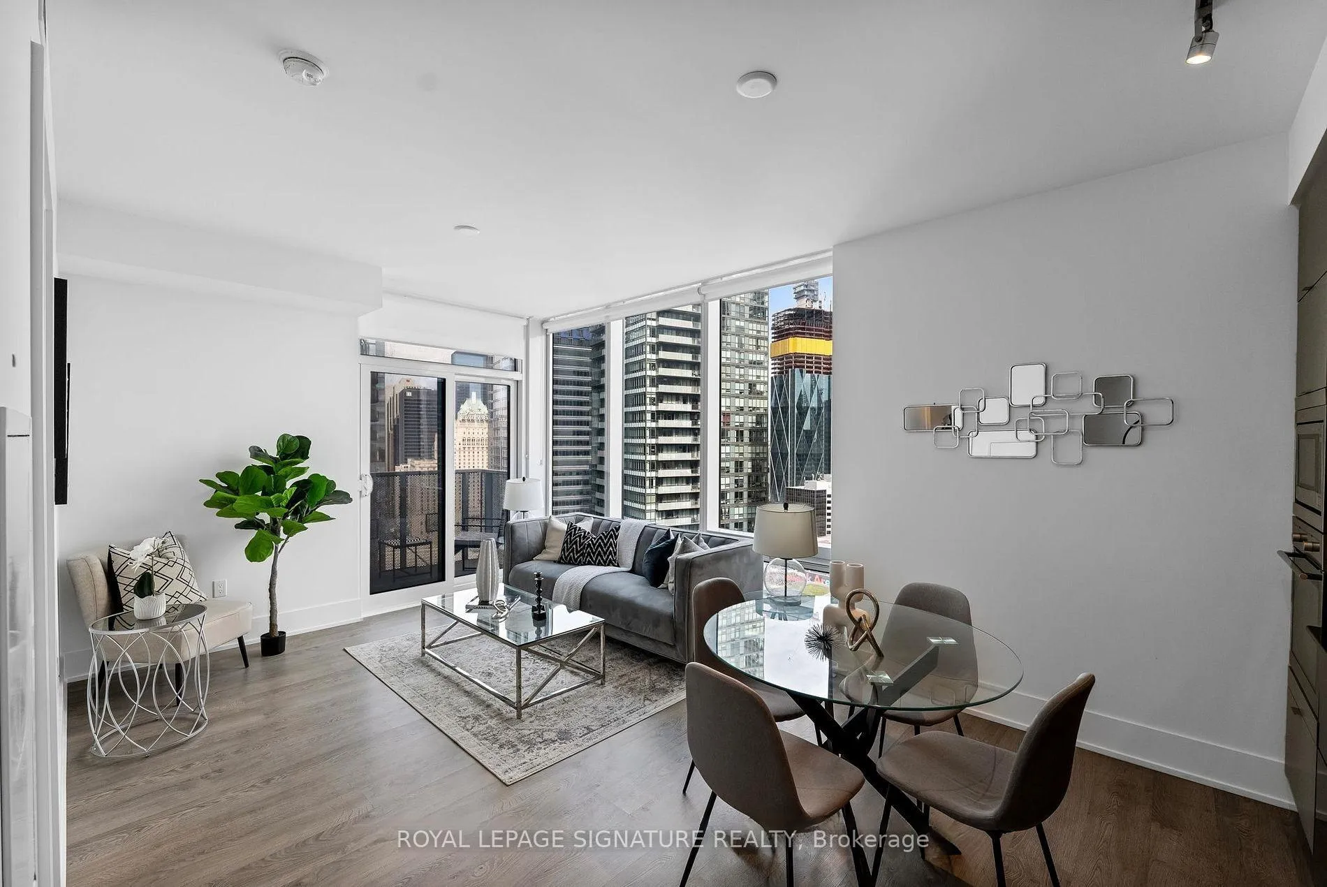 Photo 5 of Unit 3003, 10 York Street, Toronto, Waterfront Communities — HOMEH